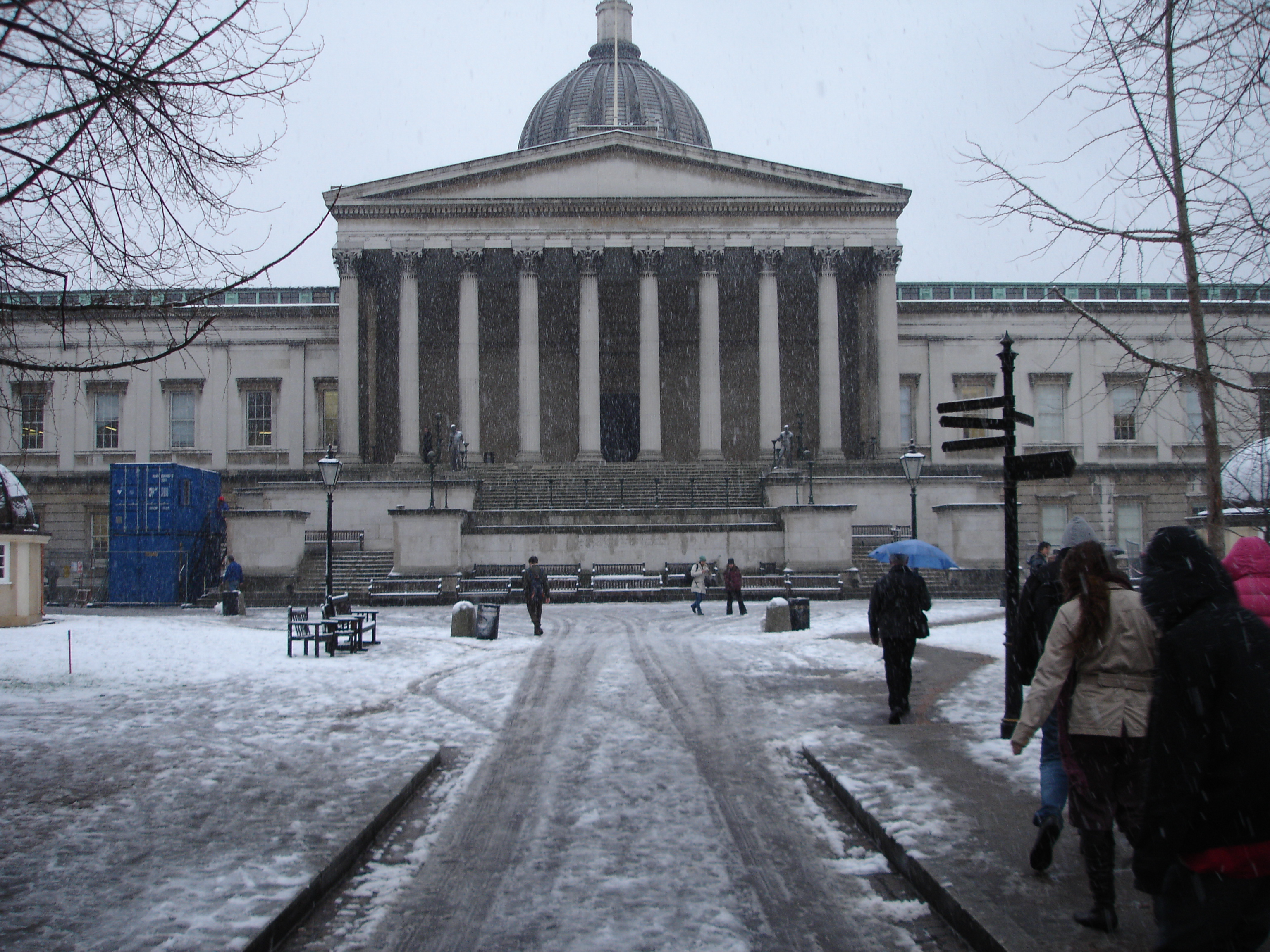 File:UCL Main Building, Feb 2007.JPG