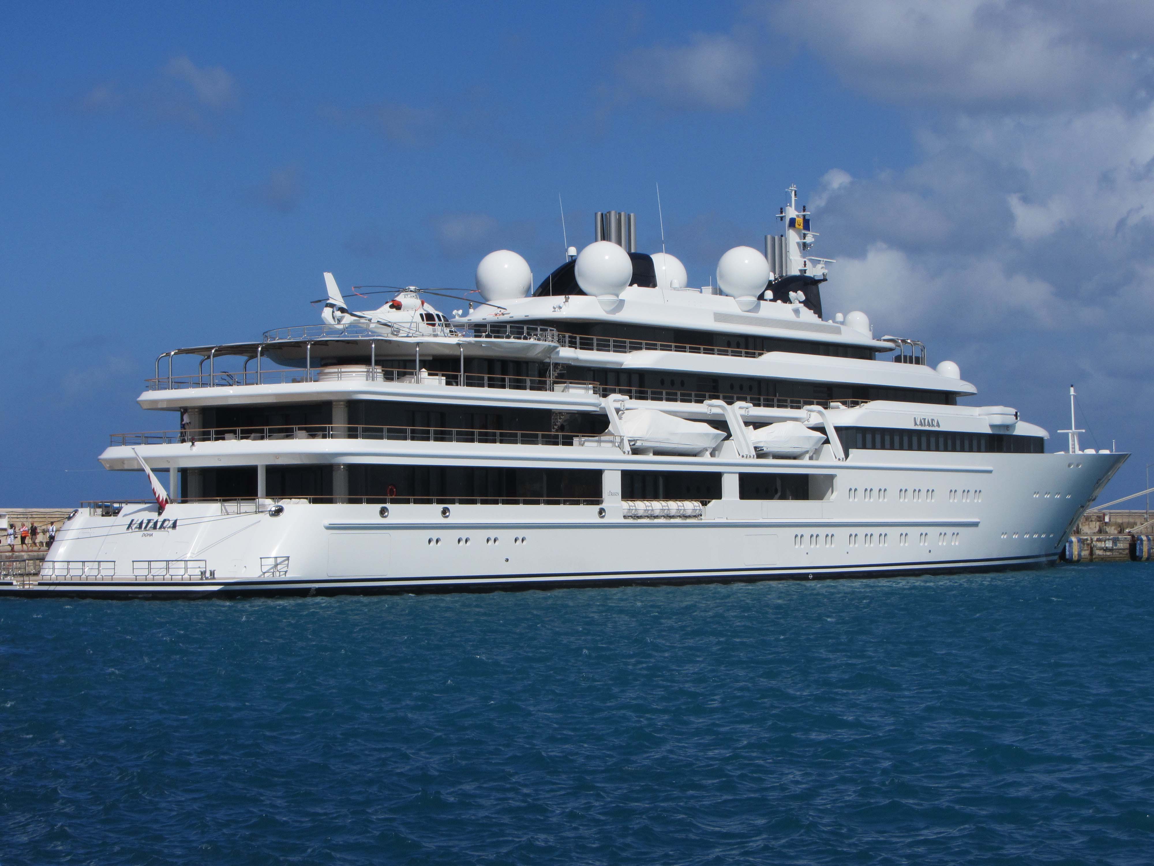 File:Katara Motor Yacht.jpg - Wikimedia Commons