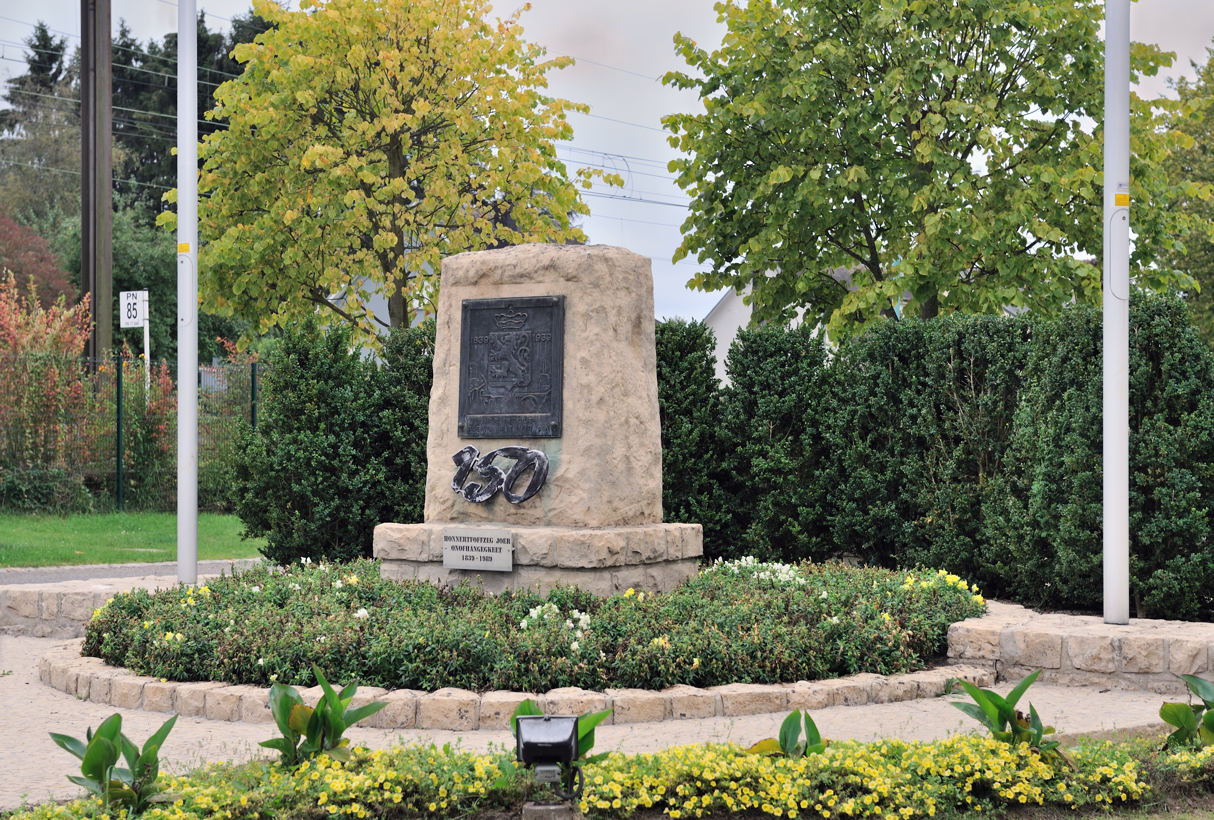 Kleinbettingen 1939 Memorial.jpg