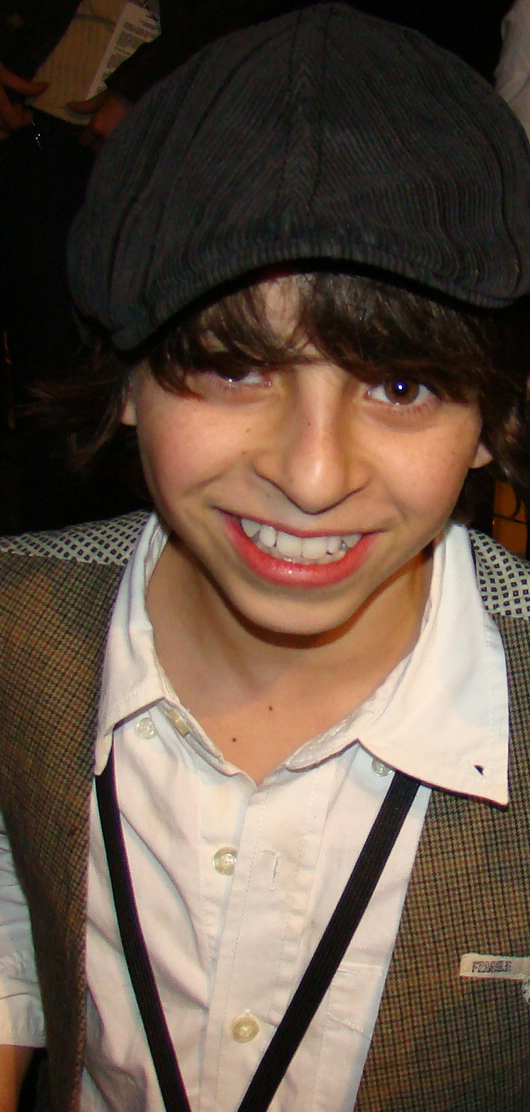 Moises Arias - Wallpaper