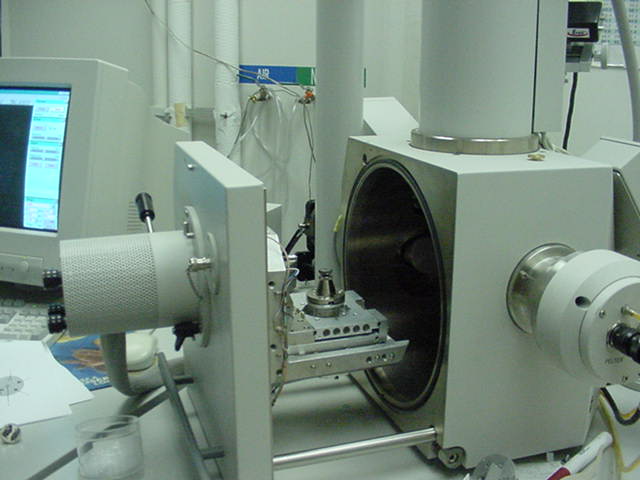 File:SEM chamber1.JPG