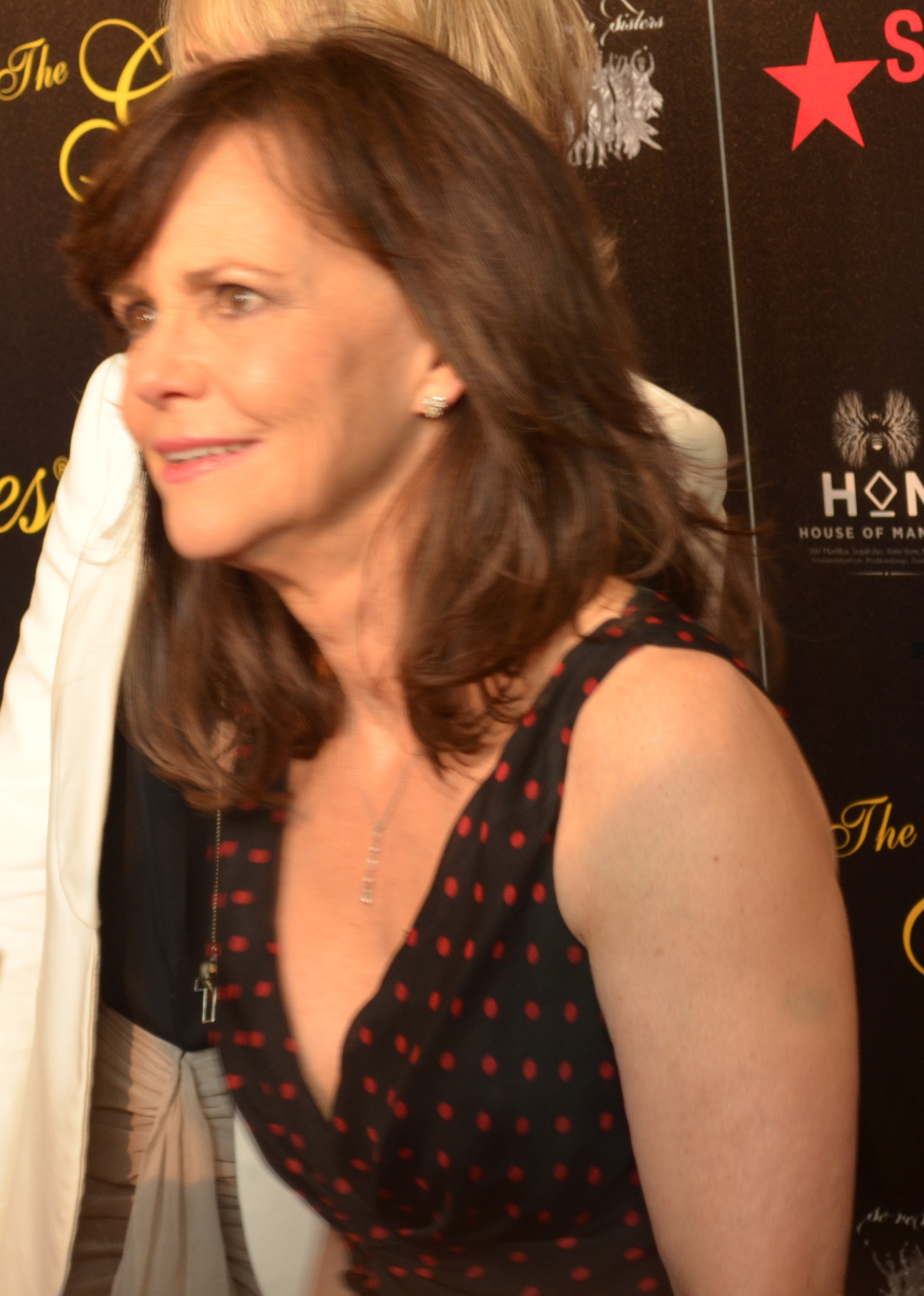 Sally Field - Wallpapers