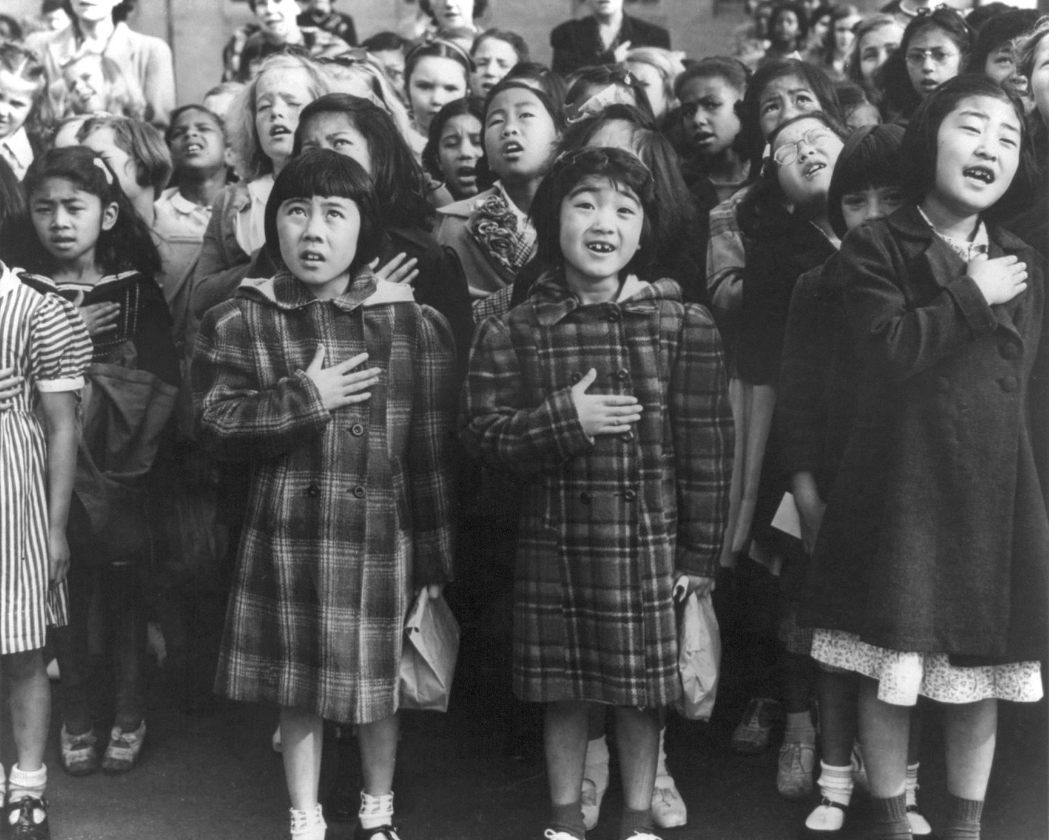 English: Dorothea Lange picture of Japanese-Am...