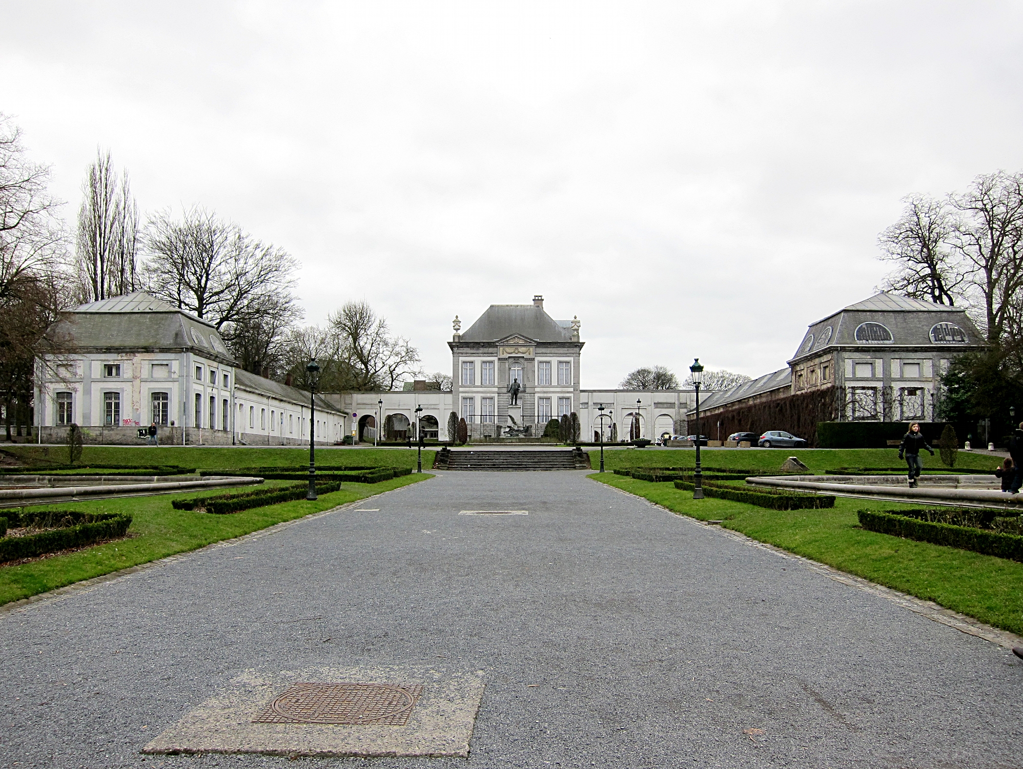 Tournai_hotel_de_ville.JPG