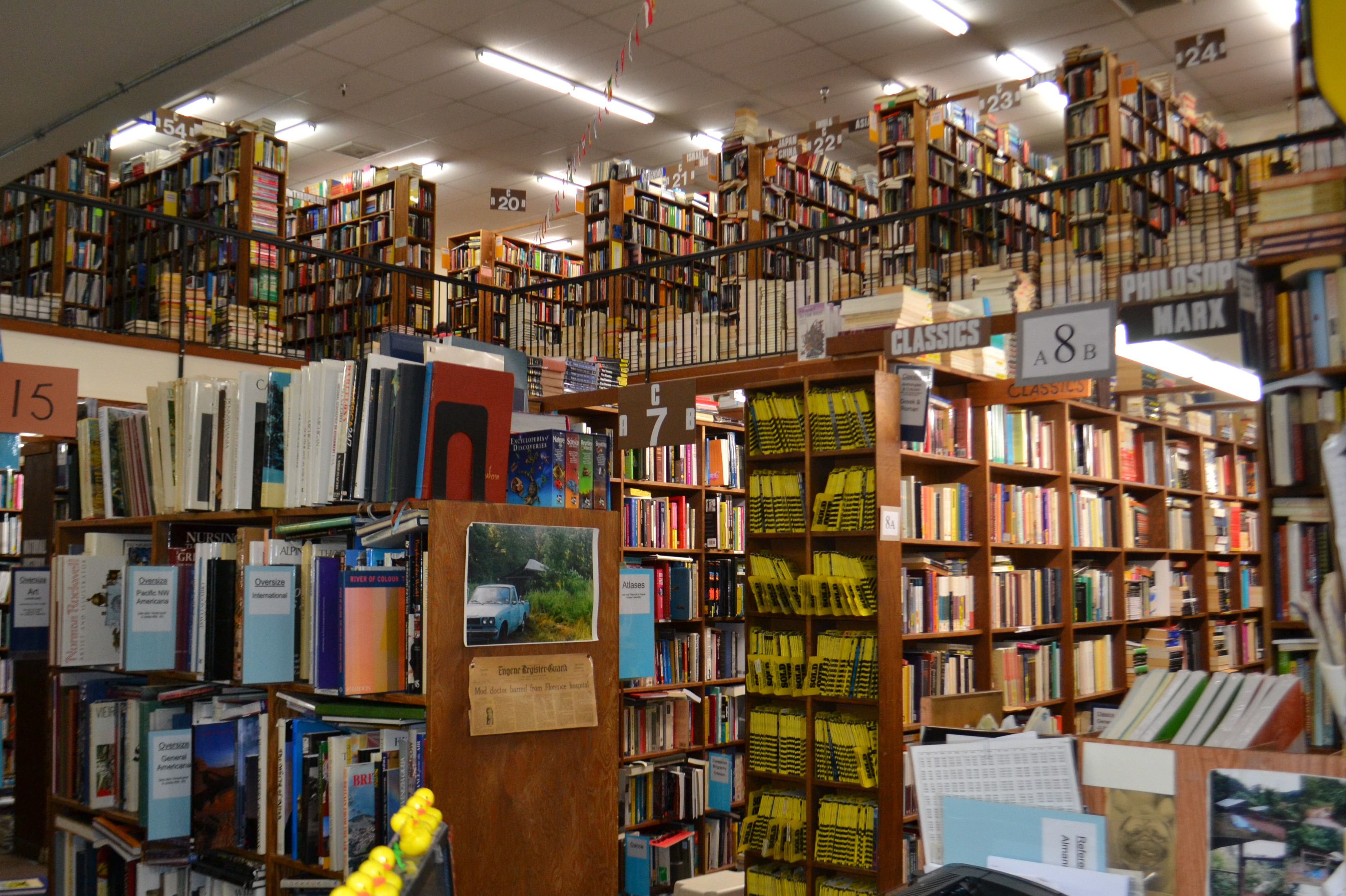 File:Bookstore (Eugene, Oregon).JPG - Wikimedia Commons