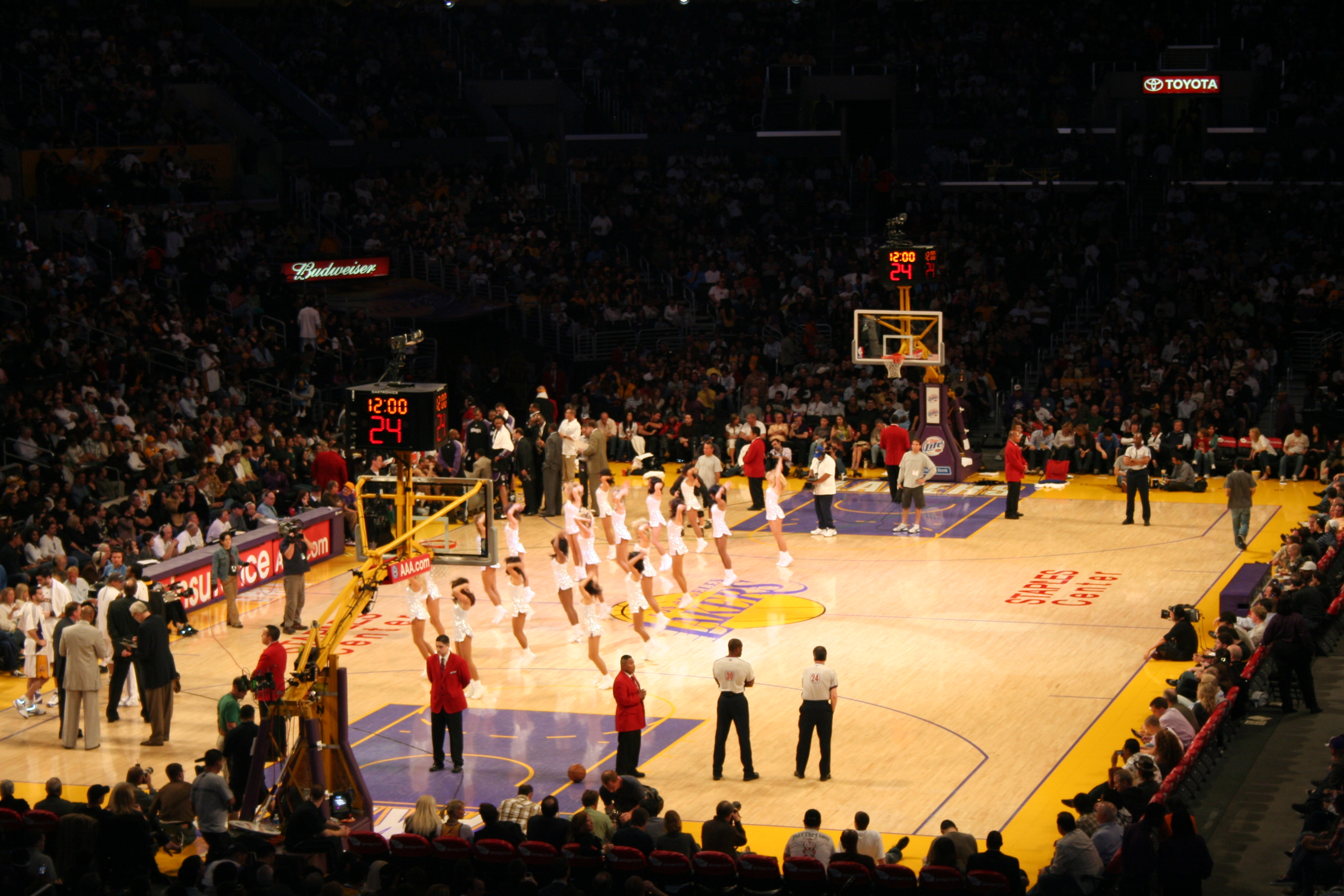 laker game