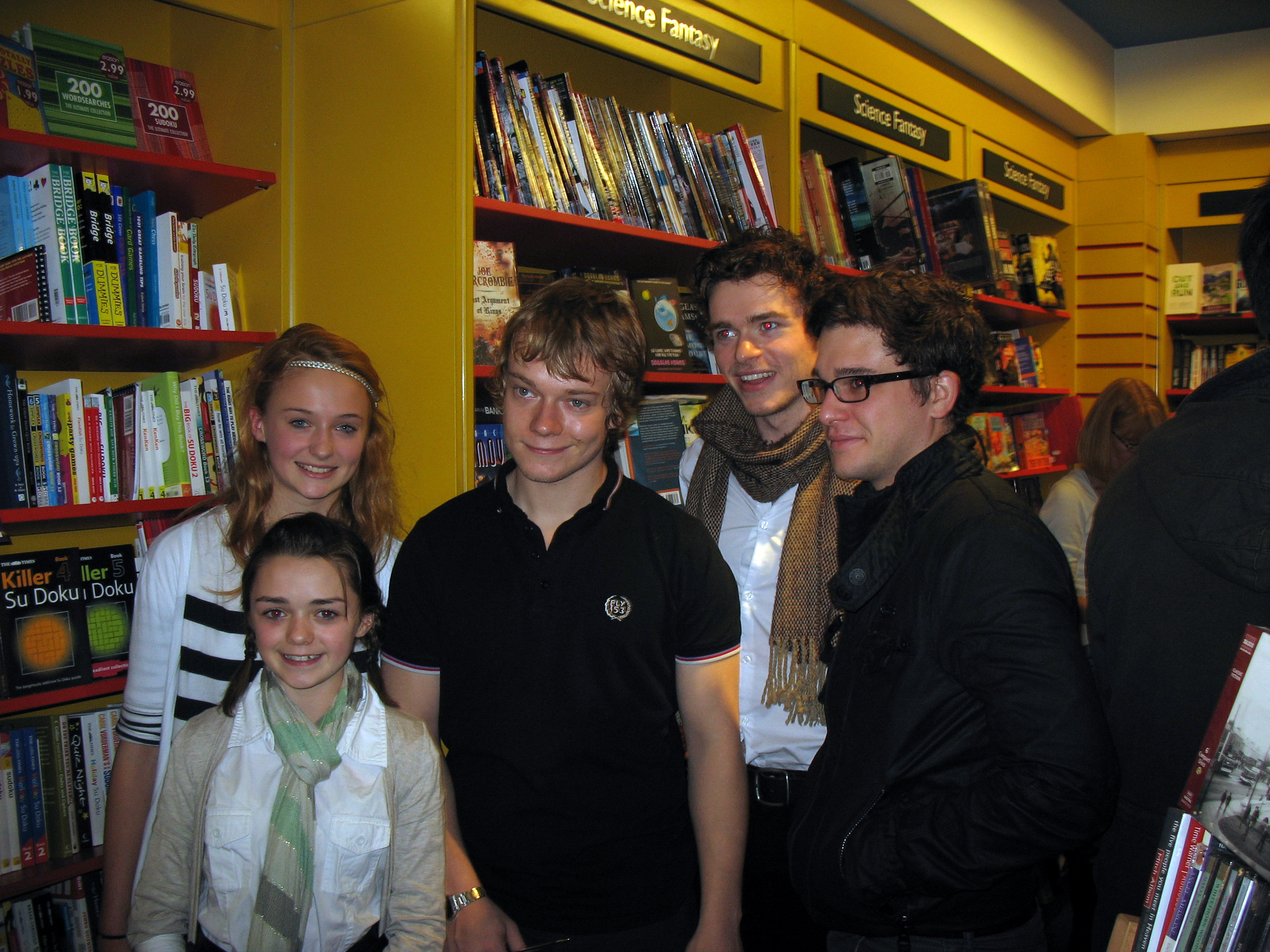 Richard Madden (Robb Stark) Maisie_Williams,_Sophie_Turner,_Alfie_Allen,_Richard_Madden_and_Kit_Harington