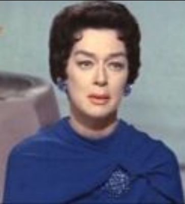 Rosalind_Russell_in_Auntie_Mame_trailer.jpg