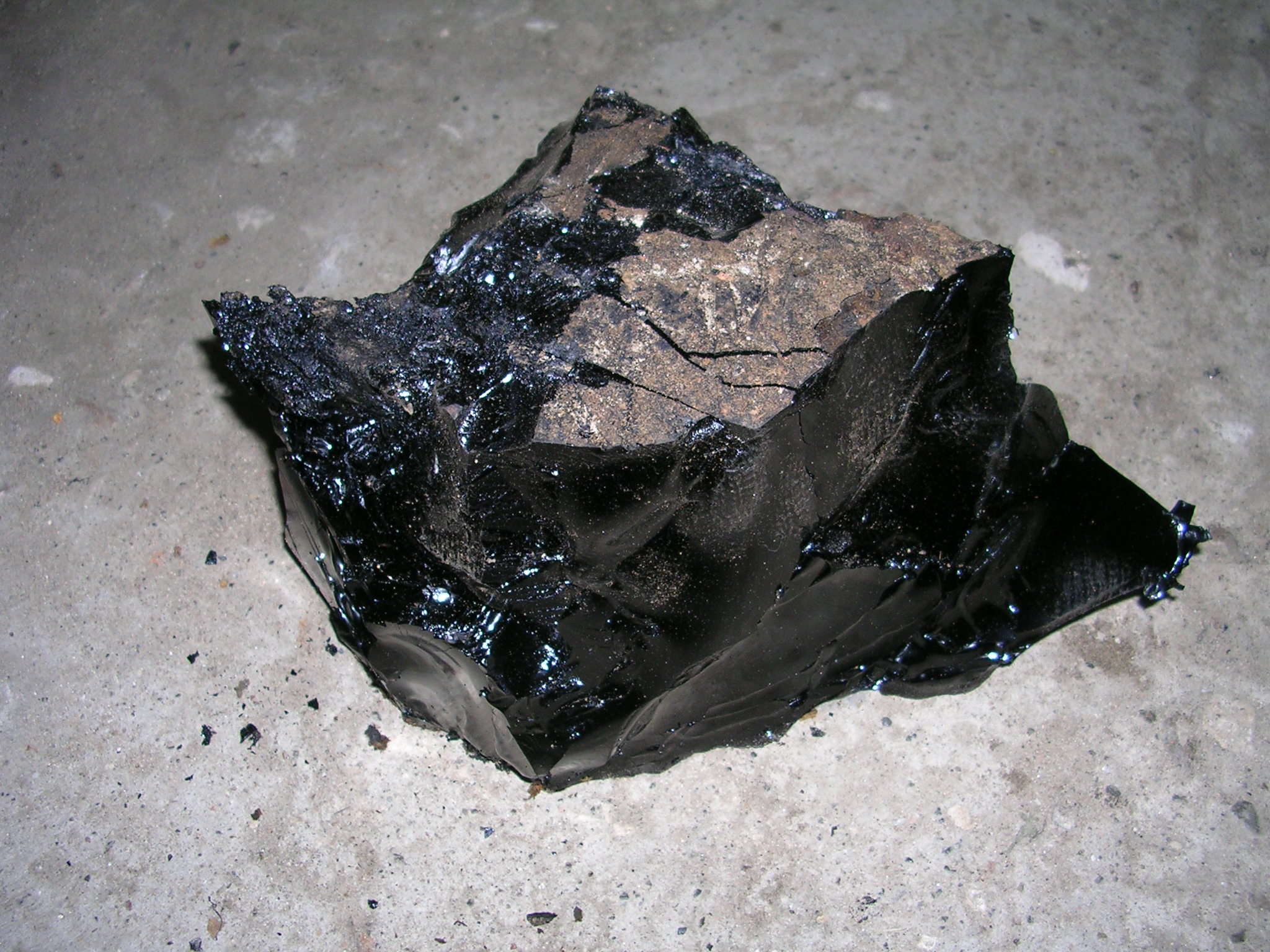 Refined asphalt/bitumen image