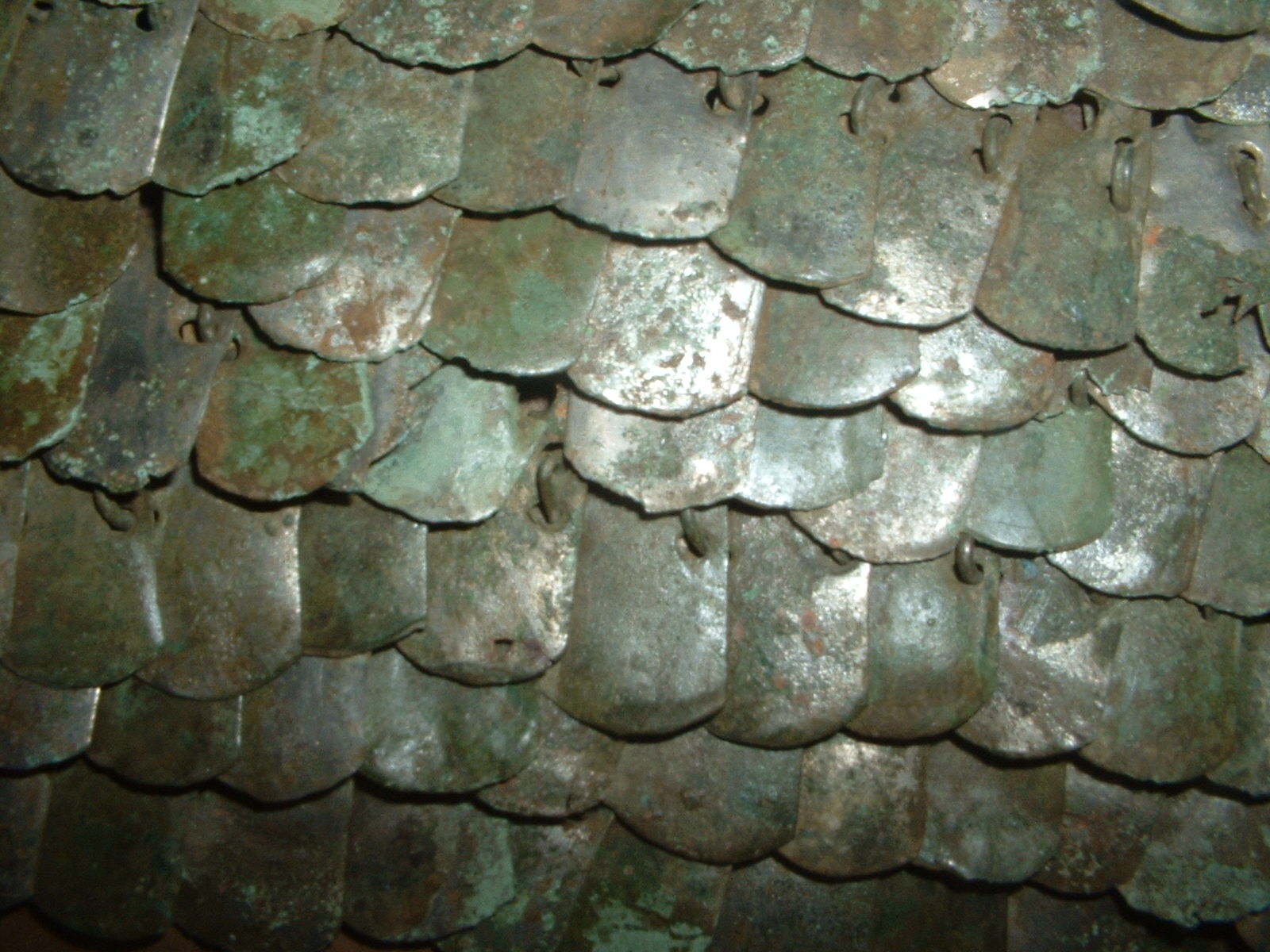 Roman_scale_armour_detail.JPG