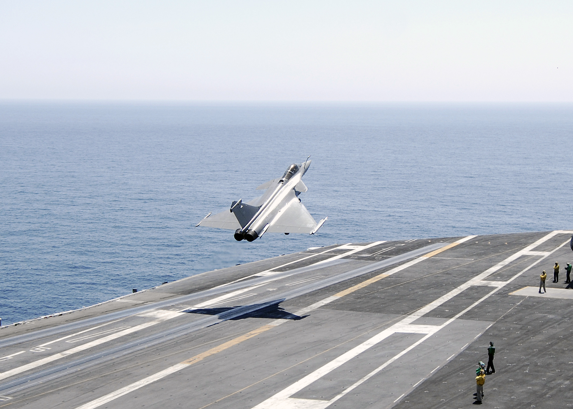 http://upload.wikimedia.org/wikipedia/commons/4/45/US_Navy_100604-N-2921I-034_A_French_navy_Rafale_F-3_fighter_aircraft_launches_from_the_Nimitz-class_aircraft_carrier_USS_Harry_S._Truman_(CVN_75).jpg