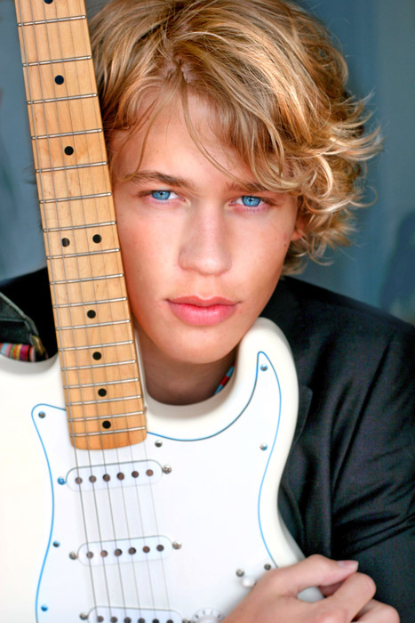 FileAustin butler with his guitarjpg