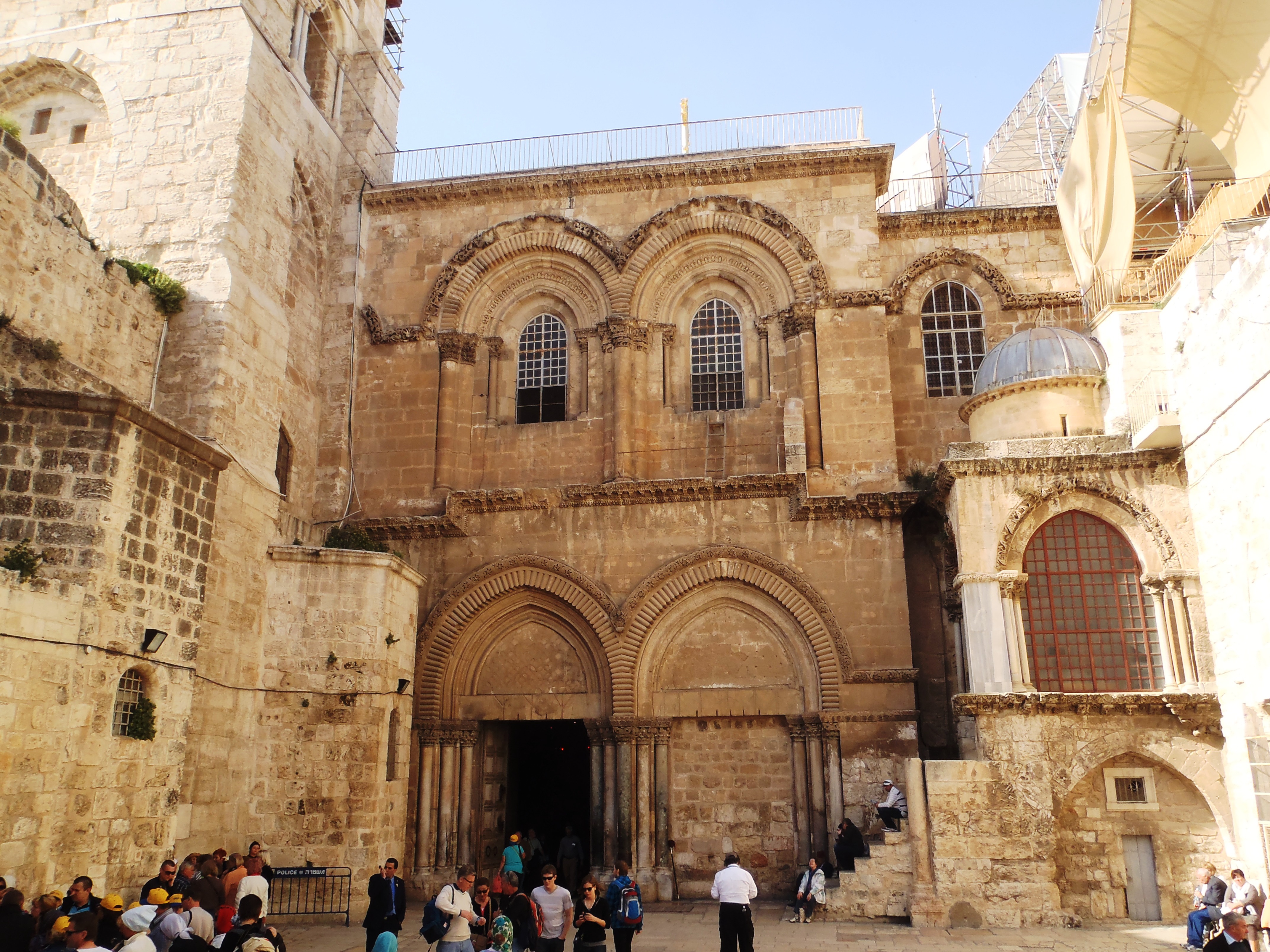 File:Church of the Holy Sepulchre, Jerusalem.JPG - Wikimedia Commons