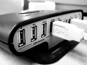 Small USB hub. Photo taken with a Canon Digita...
