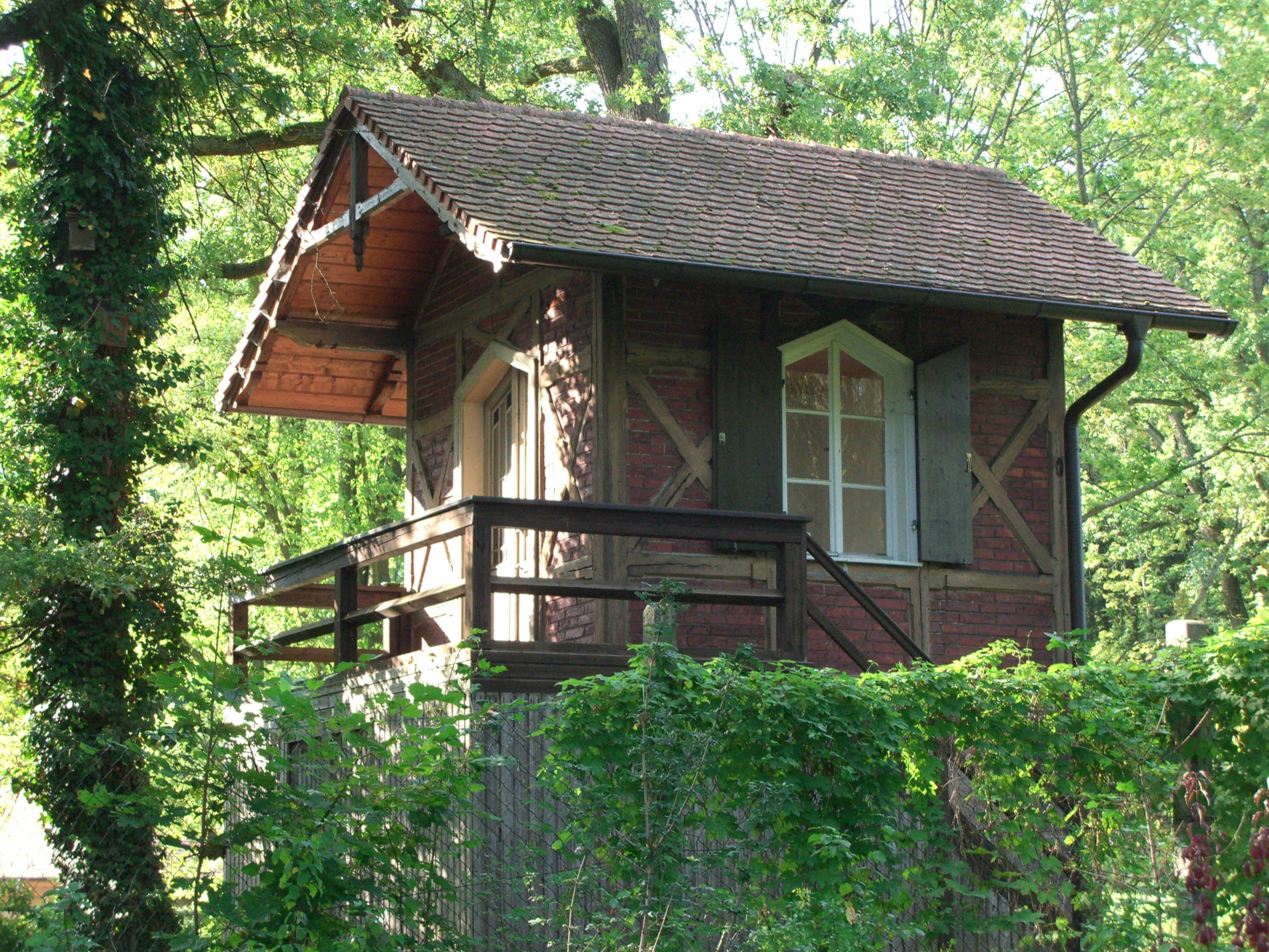 Summer house - Wikipedia, the free encyclopedia