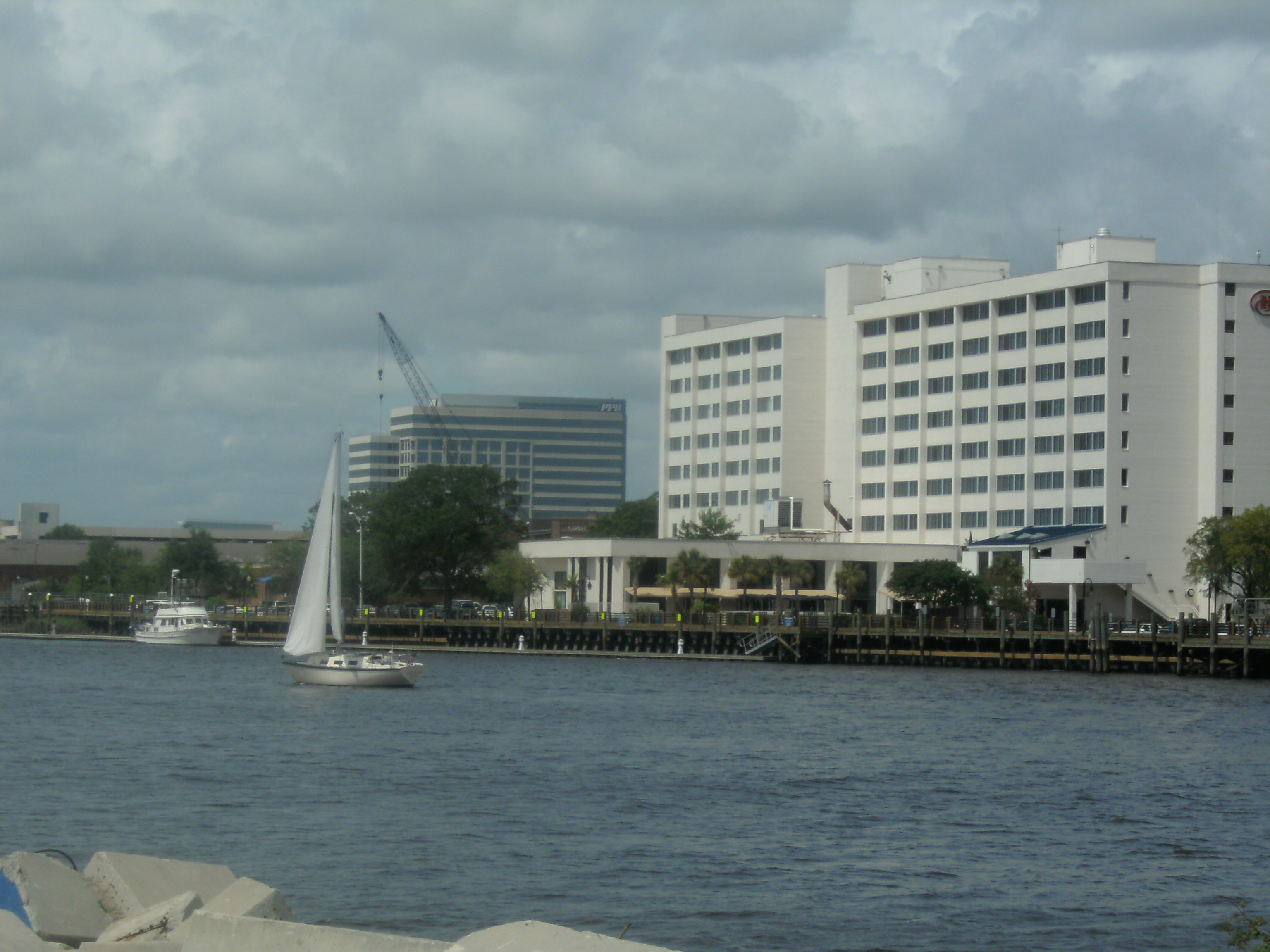 File:Wilmington NC northern riverfront.JPG - Wikipedia, the free