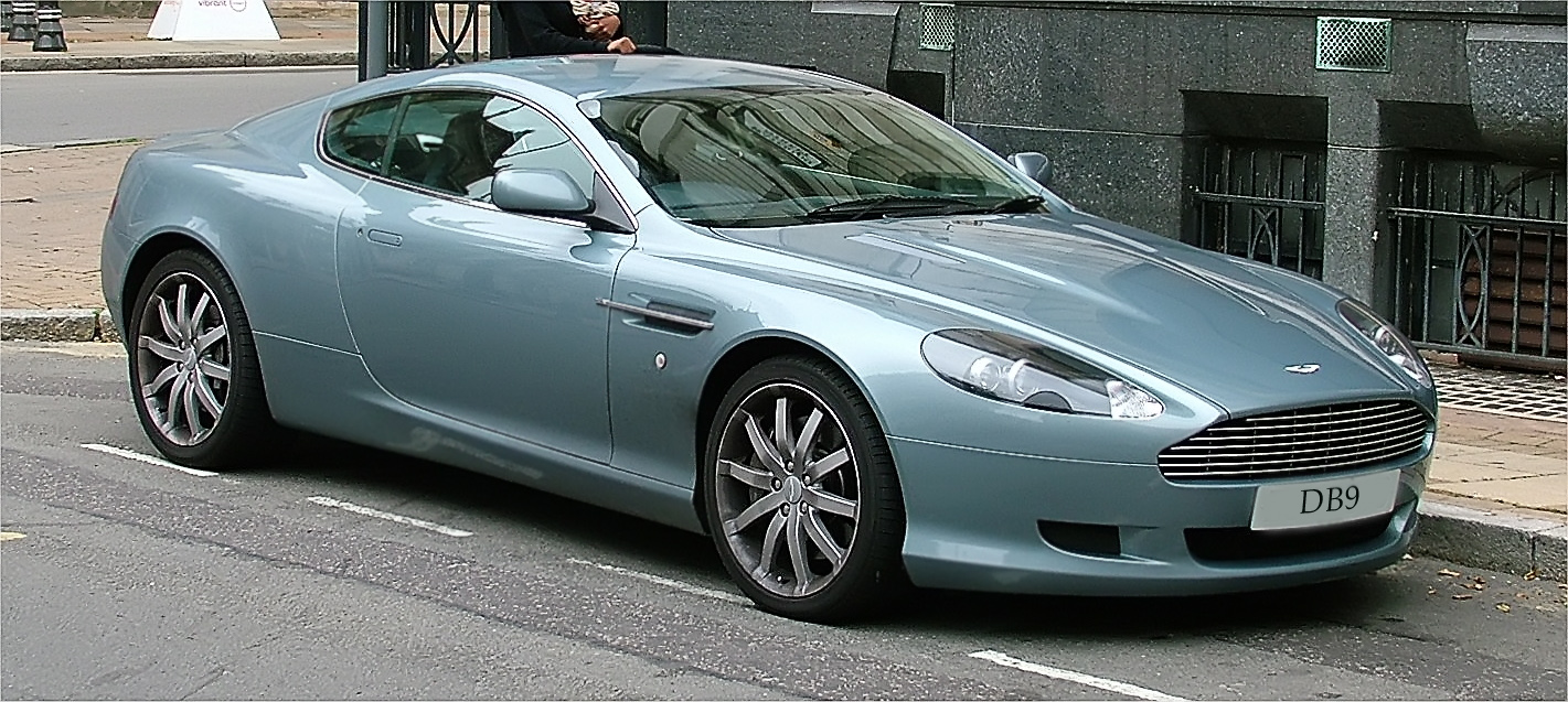 Aston_Martin_DB9_-_Birmingham_-_2005-10-14_(2).jpg