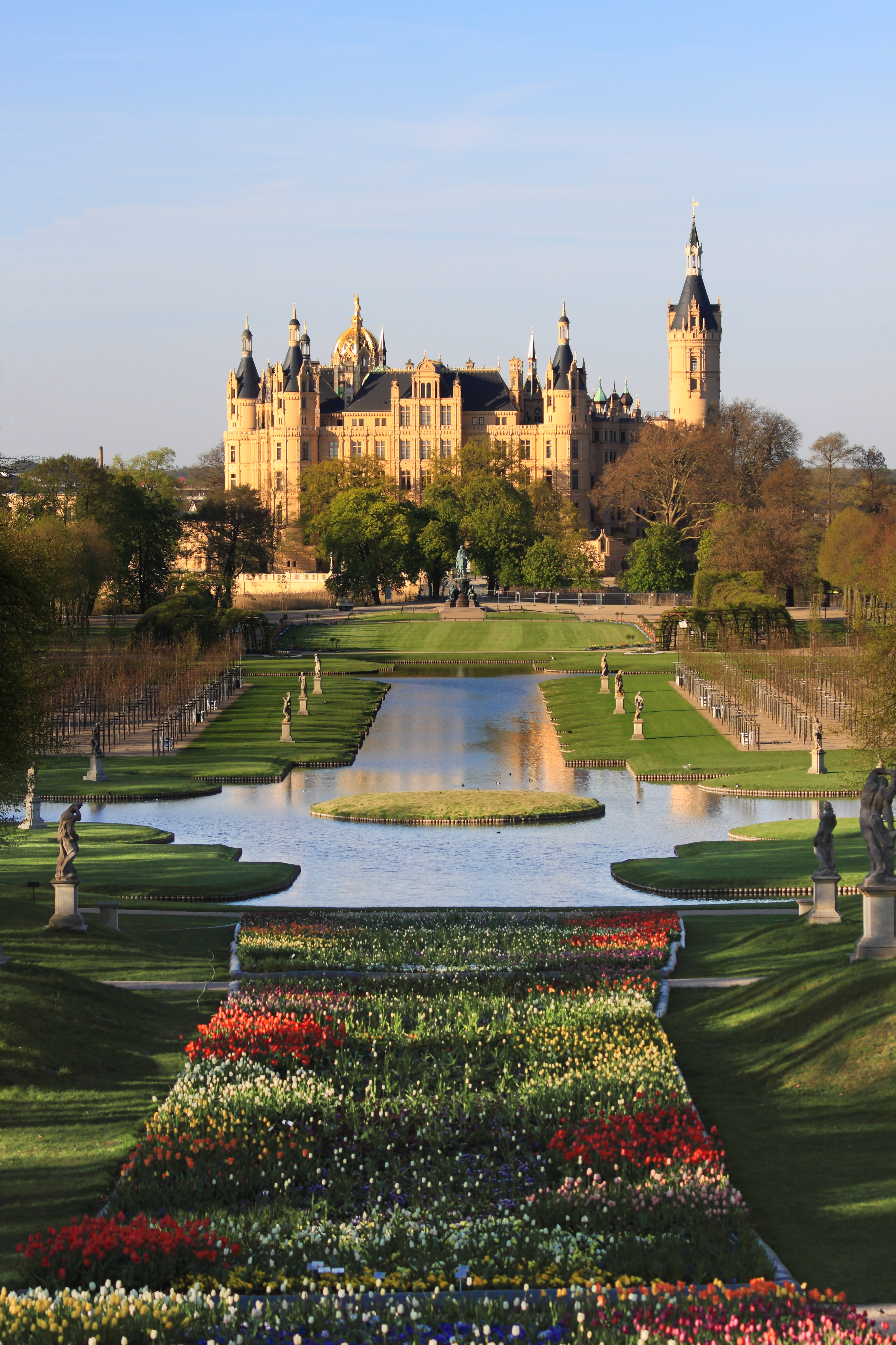 Schwerin Schlossgarten 2009.jpg