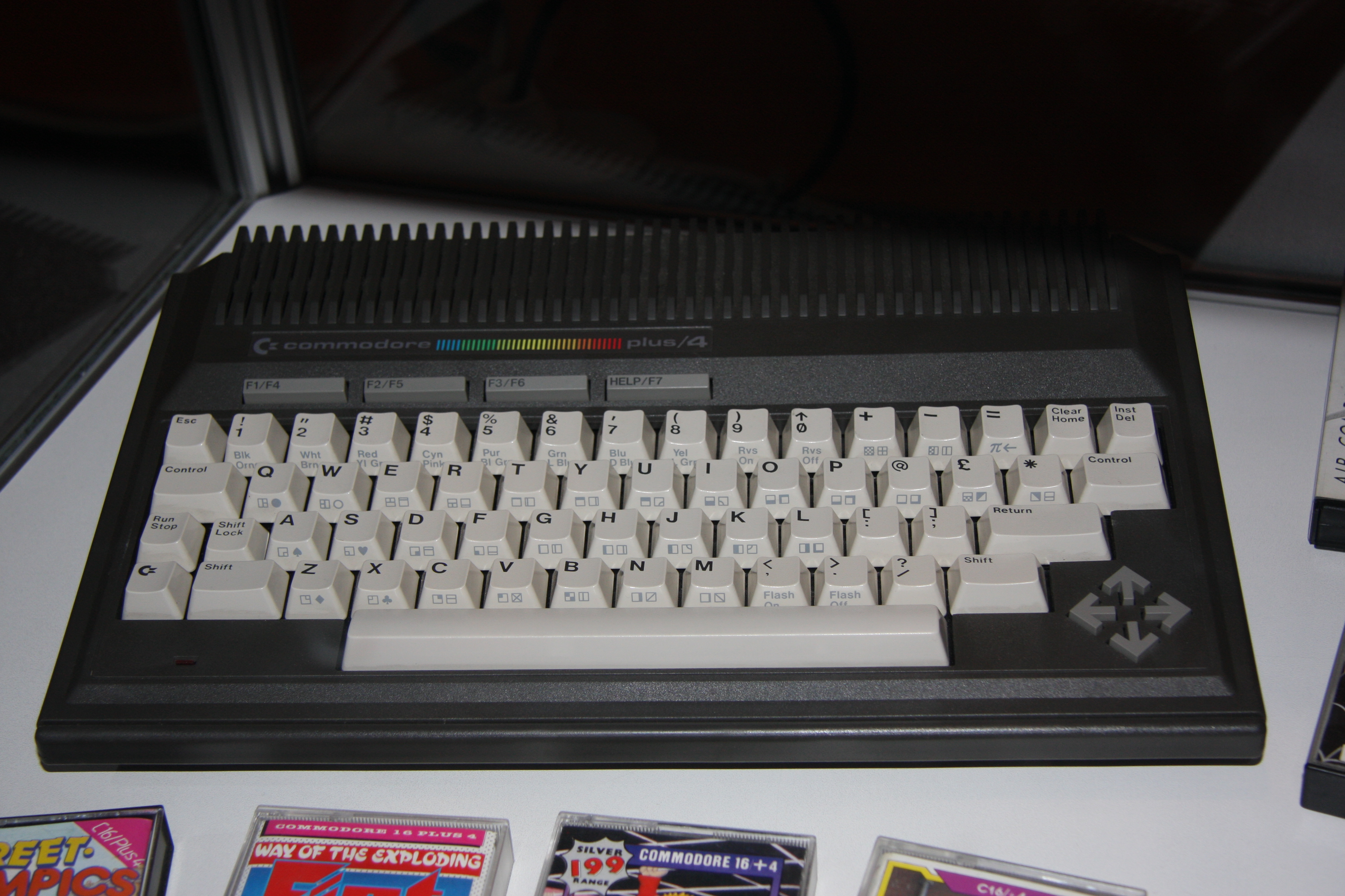 Commodore 4