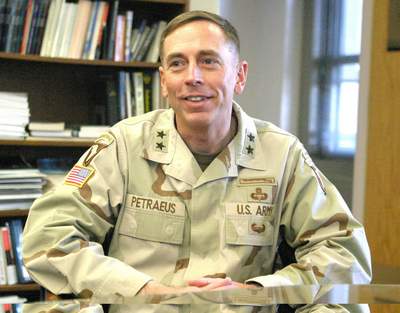David H. Petraeus 2004