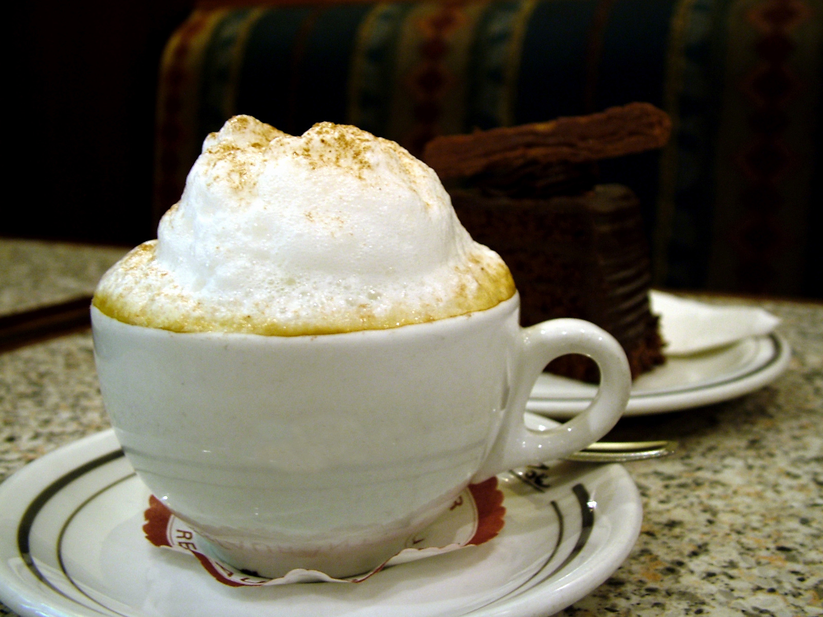 http://upload.wikimedia.org/wikipedia/commons/4/4a/Cup_of_Coffee_with_foam.jpg