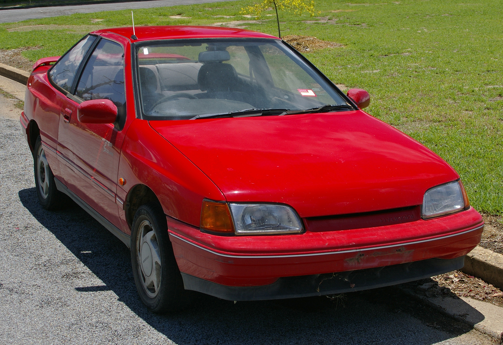 1991-1995_Hyundai_Scoupe.jpg