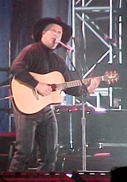 Garth Brooks at the Millenium March on Washing...