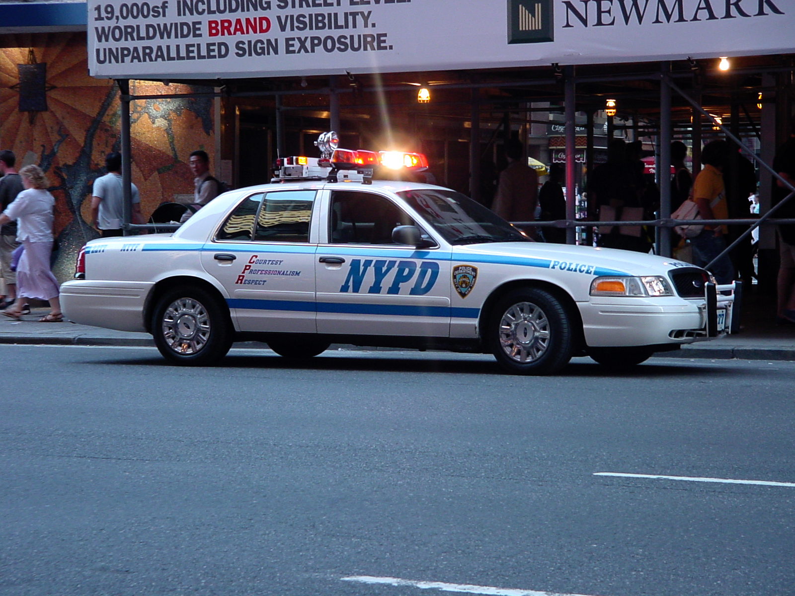 FileNew york police department car.jpg Wikipedia