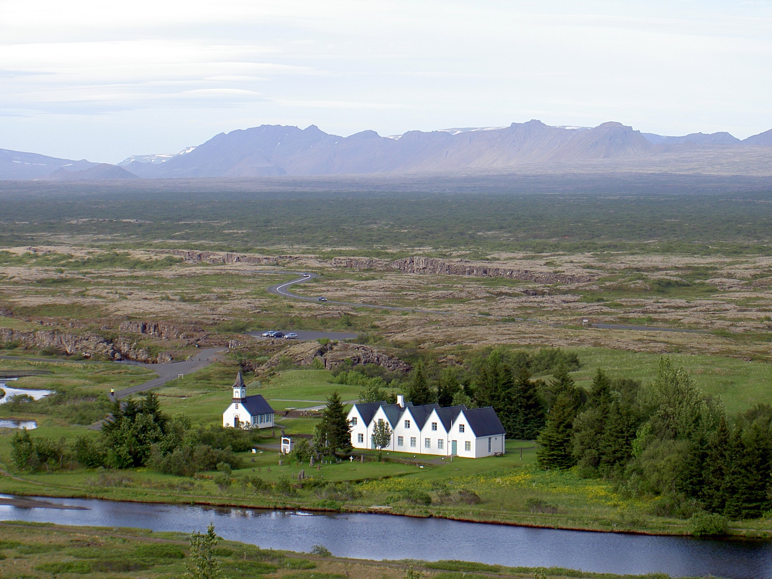 Thingvellir_Iceland_2005_2.JPG