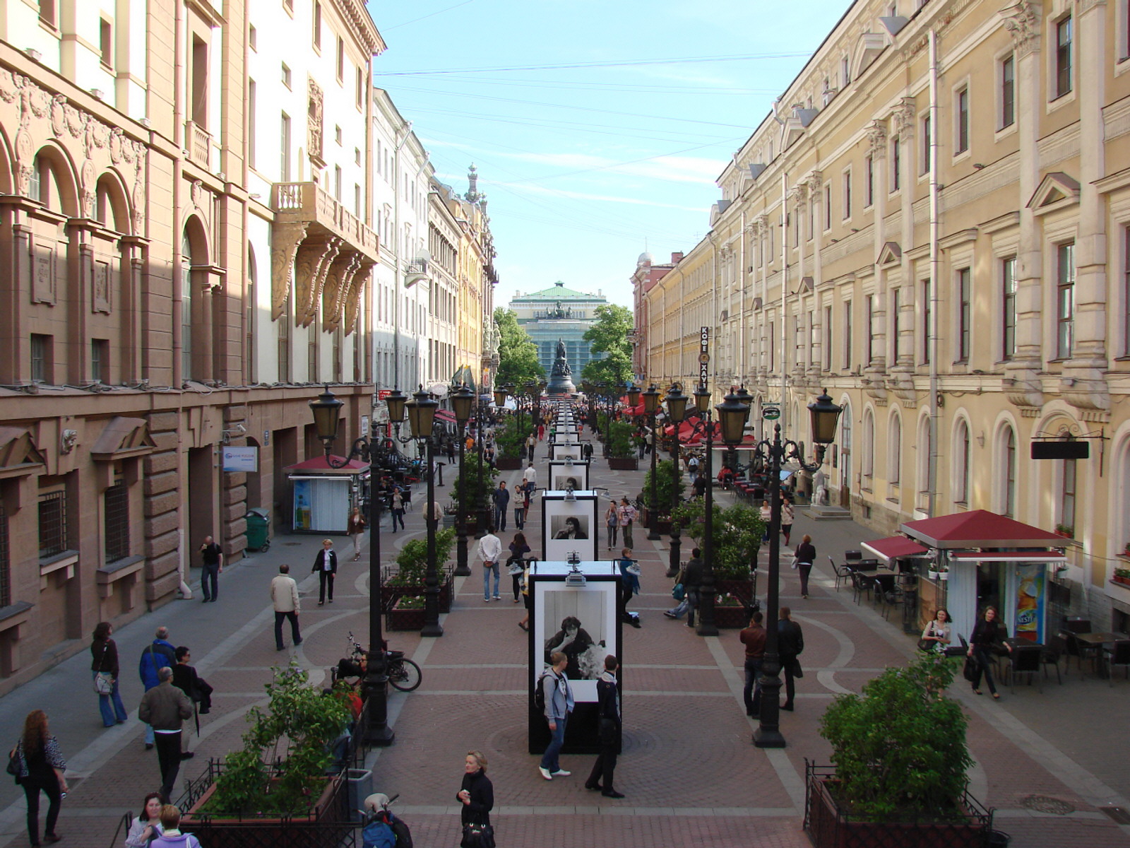 File:Malaya Sadovaya street, St. Petersburg, Russia.JPG - Wikipedia, the free encyclopedia