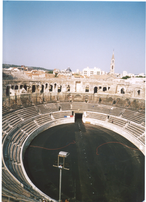 Nimes Arenes 25 000 Anciens Stades