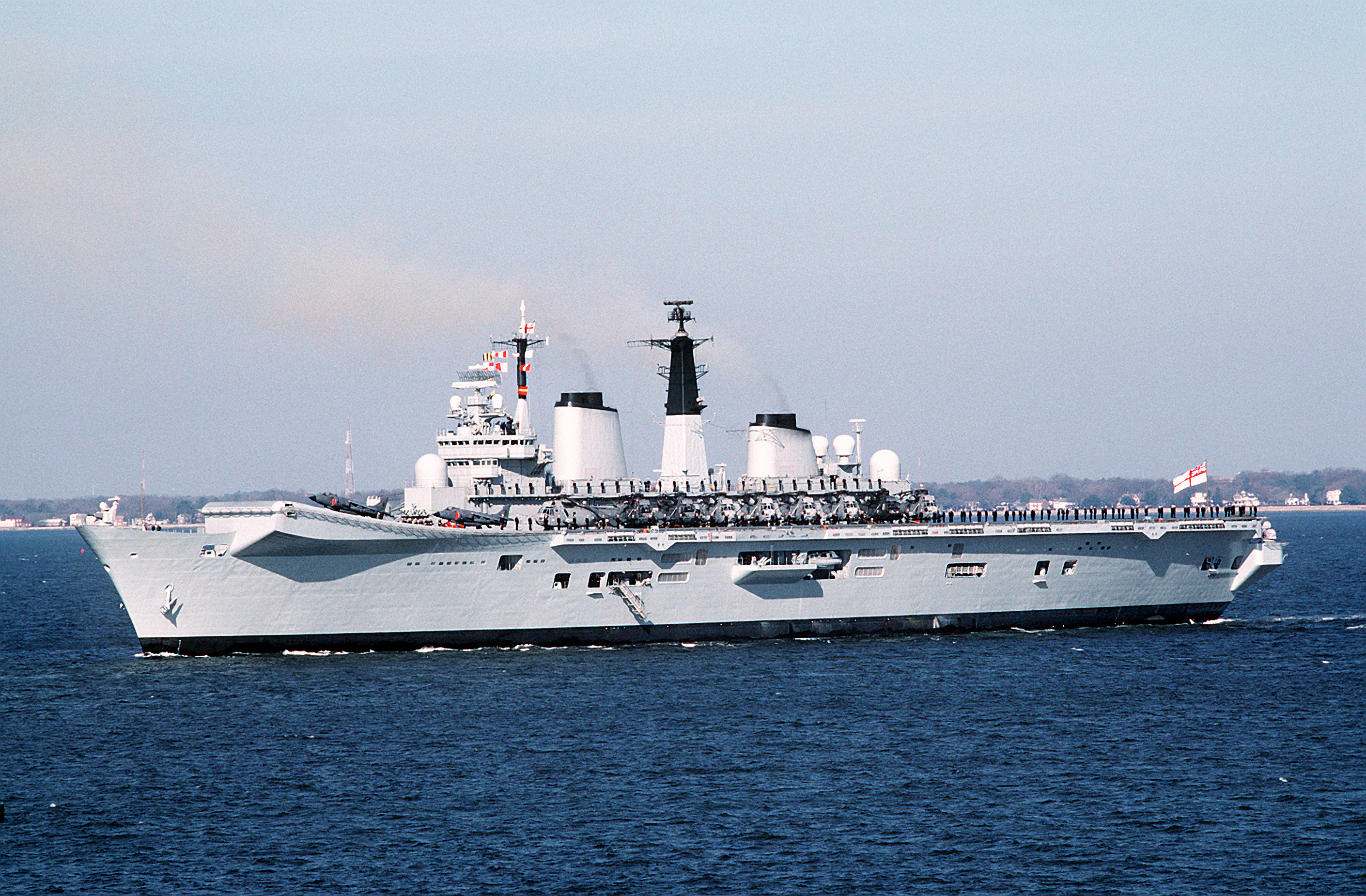HMS_Invincible_(R05)_Norfolk.jpg