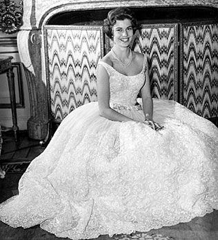 http://upload.wikimedia.org/wikipedia/commons/5/51/Princess_Margaretha_1958.jpg