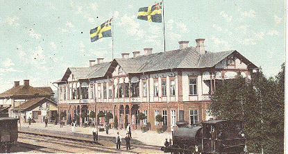 Bollnäs Järnvägshotell som Wilhelmina förvärvade 1884. Bild från ett vykort omkring 1885–1890.