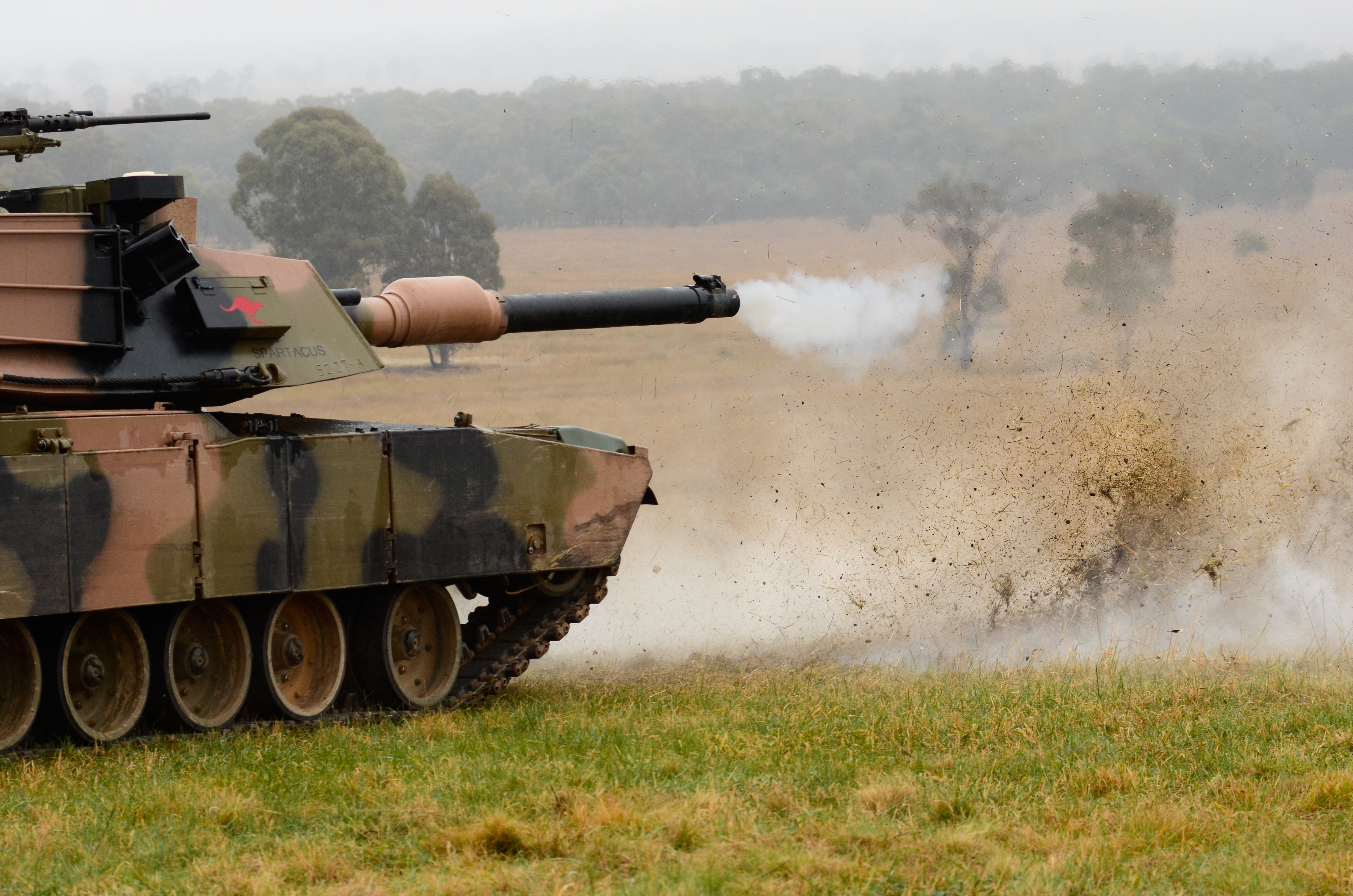 Australian_M1_Abrams_fires.jpg