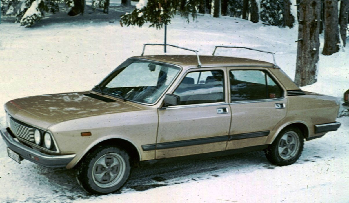 [Resim: Fiat_132_post_face_lift_with_lots_of_snow.jpg]