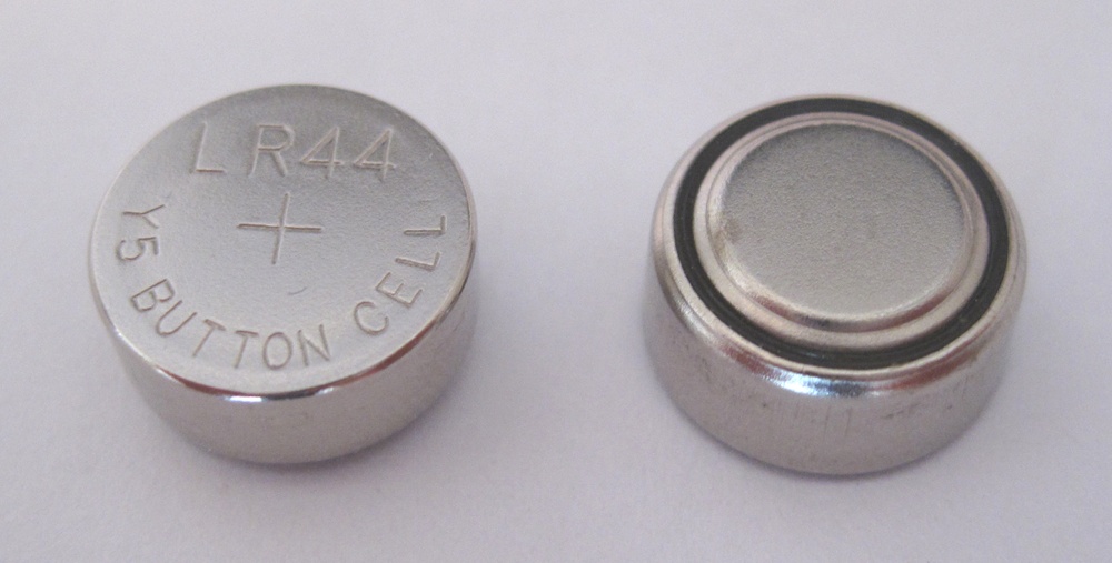 File:LR44 Button Cell Battery