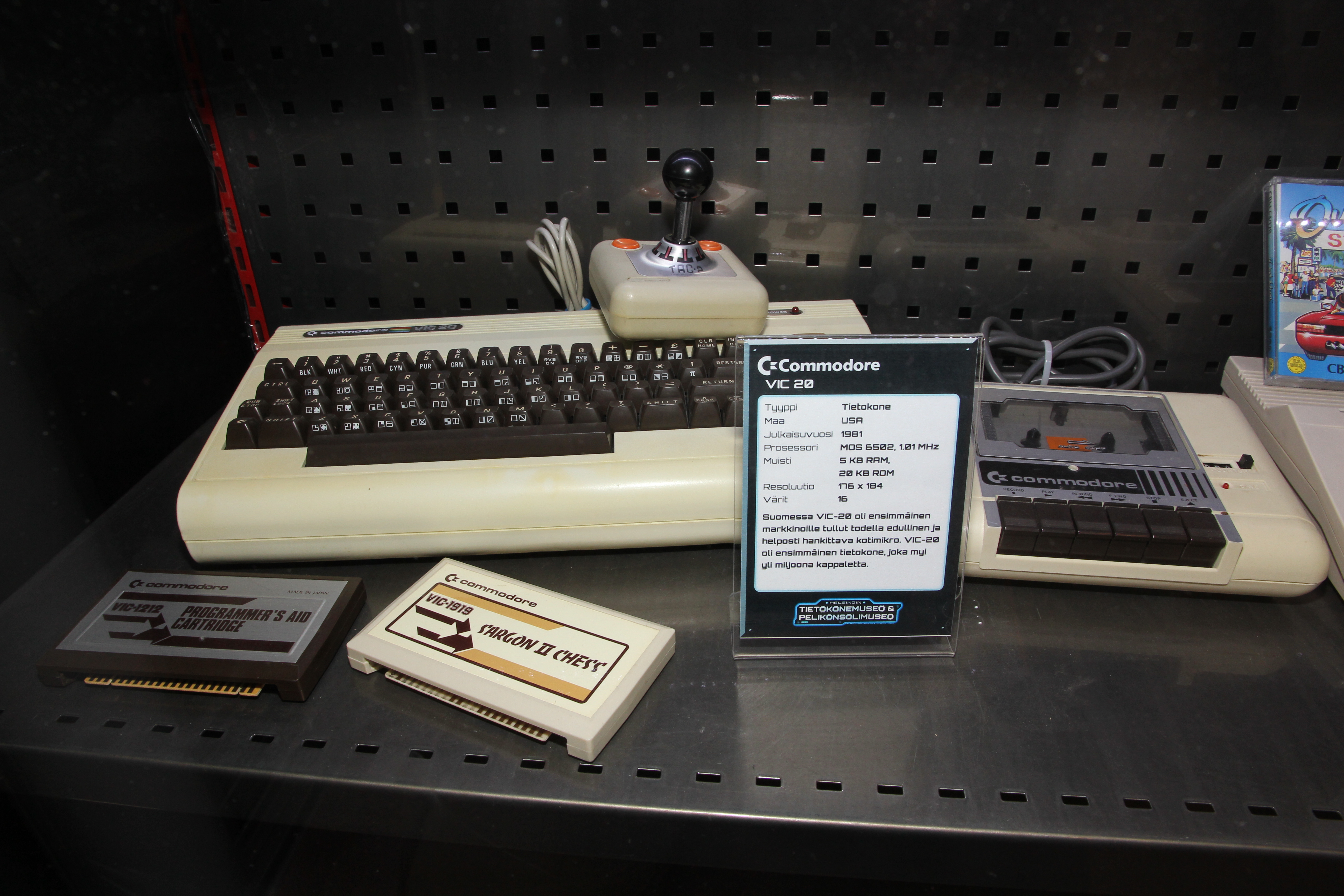 Commodore_VIC-20_Tietokonemuseo.JPG