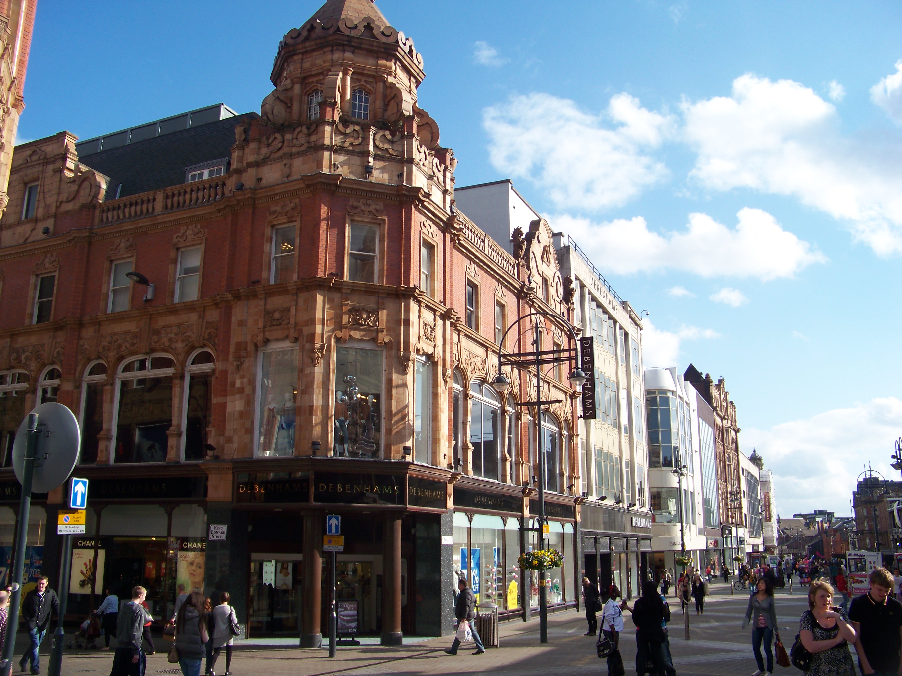 Description Debenhams on Briggate, Leeds (11th April 2011).jpg