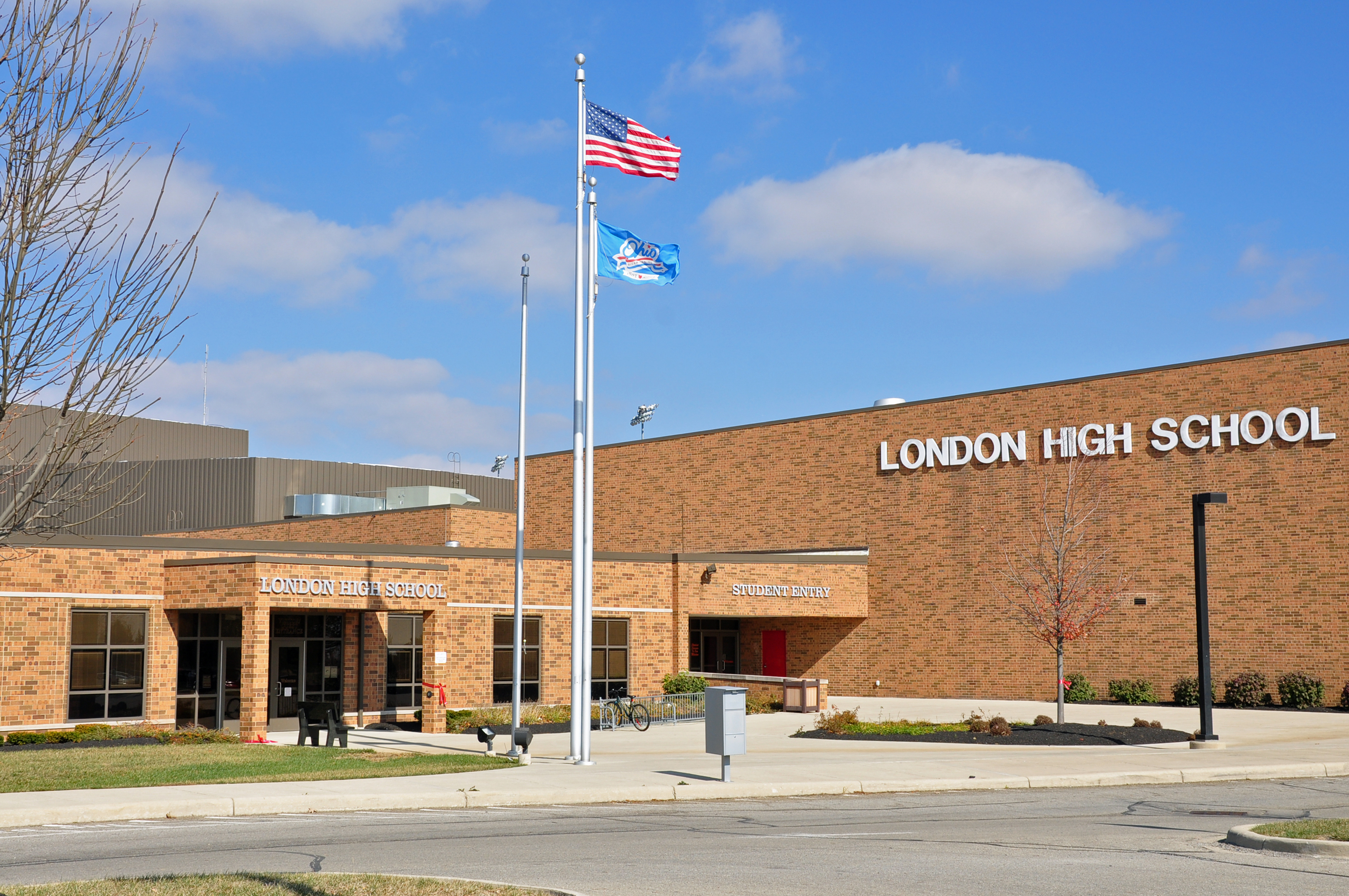 Description London High School - London Ohio.jpg