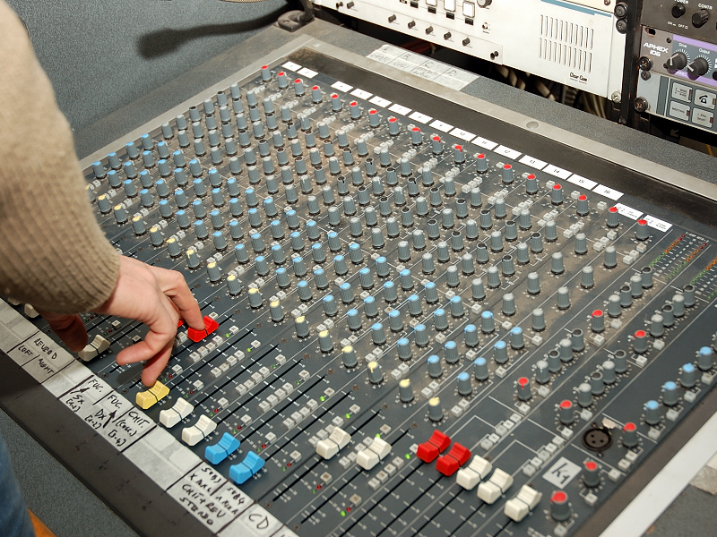 sound tech training console