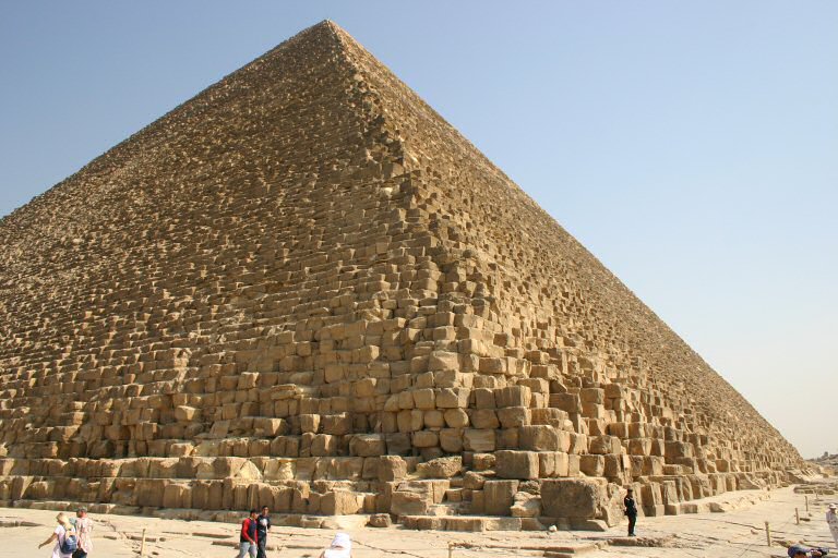 File:Pyramide Kheops.JPG