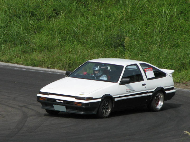 ファイル:Ae86 tureno.jpg