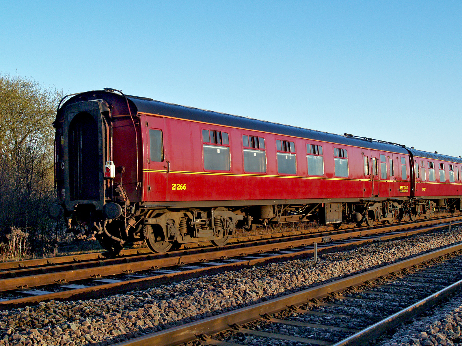 British_Rail_Mk1_coach_number_21266_(1).