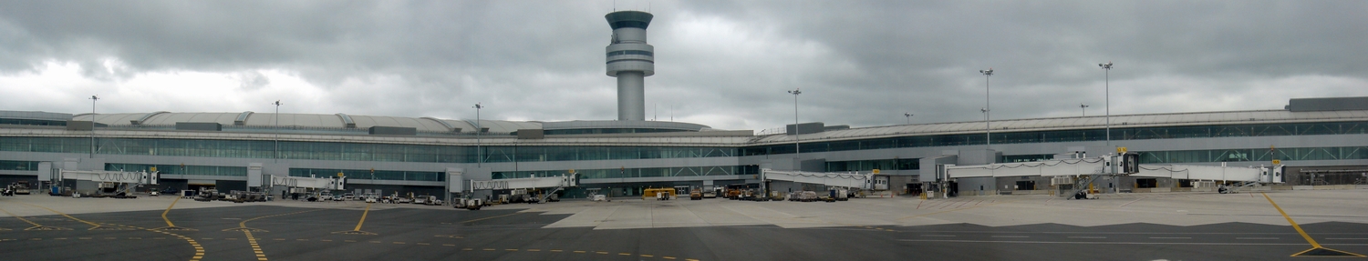 Toronto_Pearson_Airport_-_Terminal_1.JPG