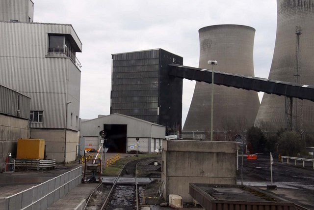 Control tower and coal conveyor at Didcot Power Station - geograph.org.uk - 1233992