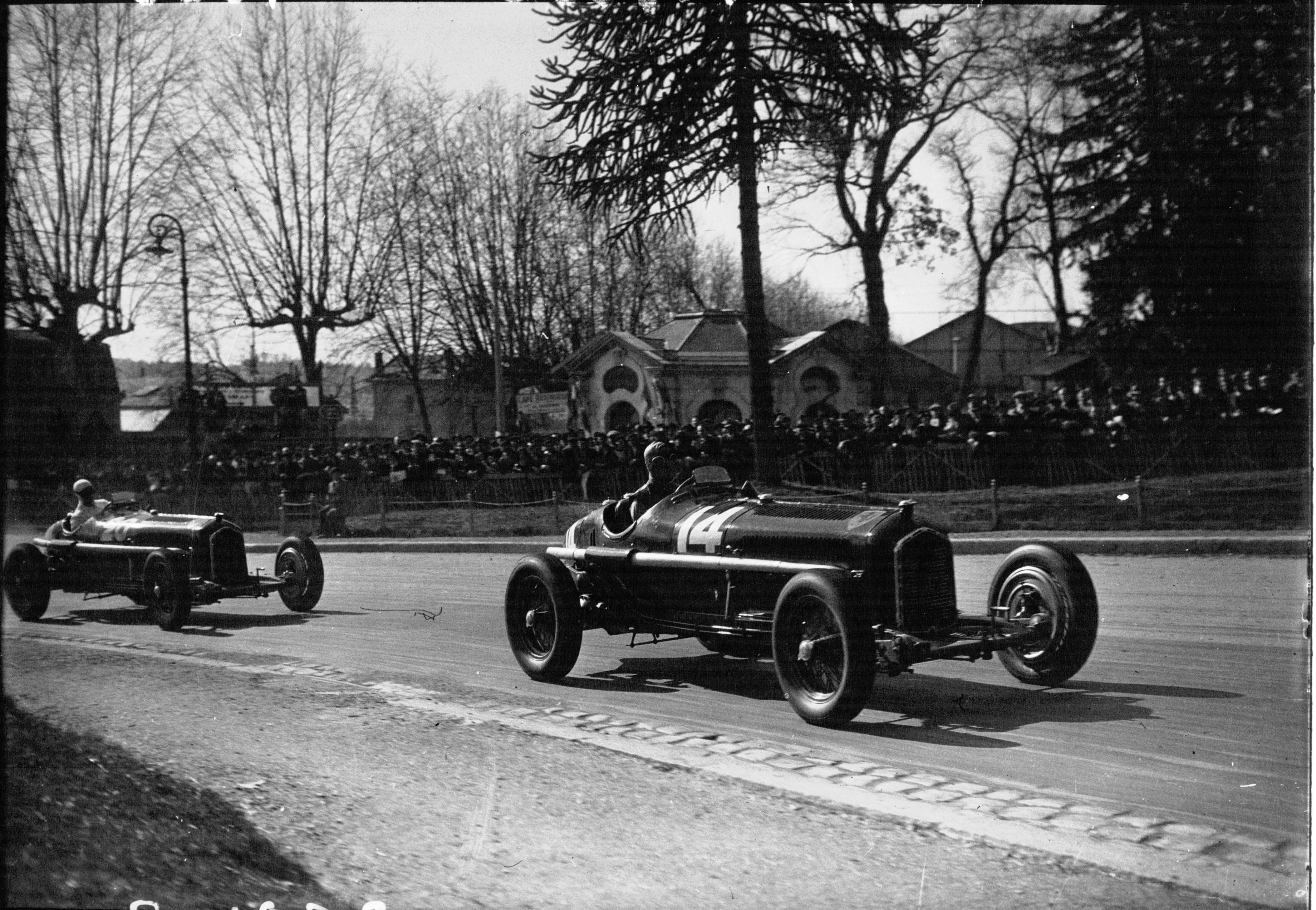 FileDreyfus and Nuvolari at the 1935 Grand Prix de Paujpg