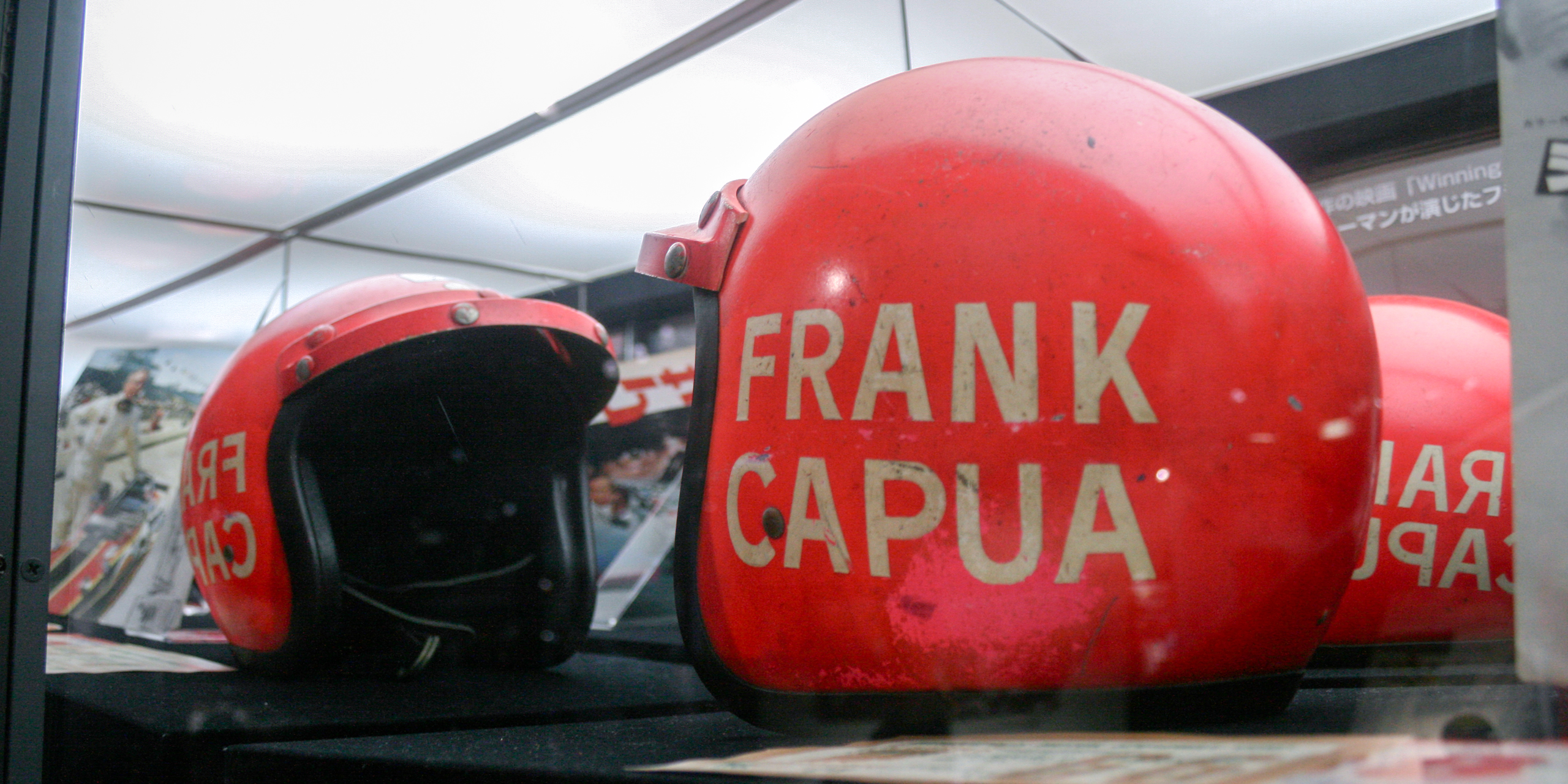 Il casco utilizzato da Paul Newman nelle riprese di Indianapolis pista infernale, il film che fa nascere nell'attore la passione per le corse.