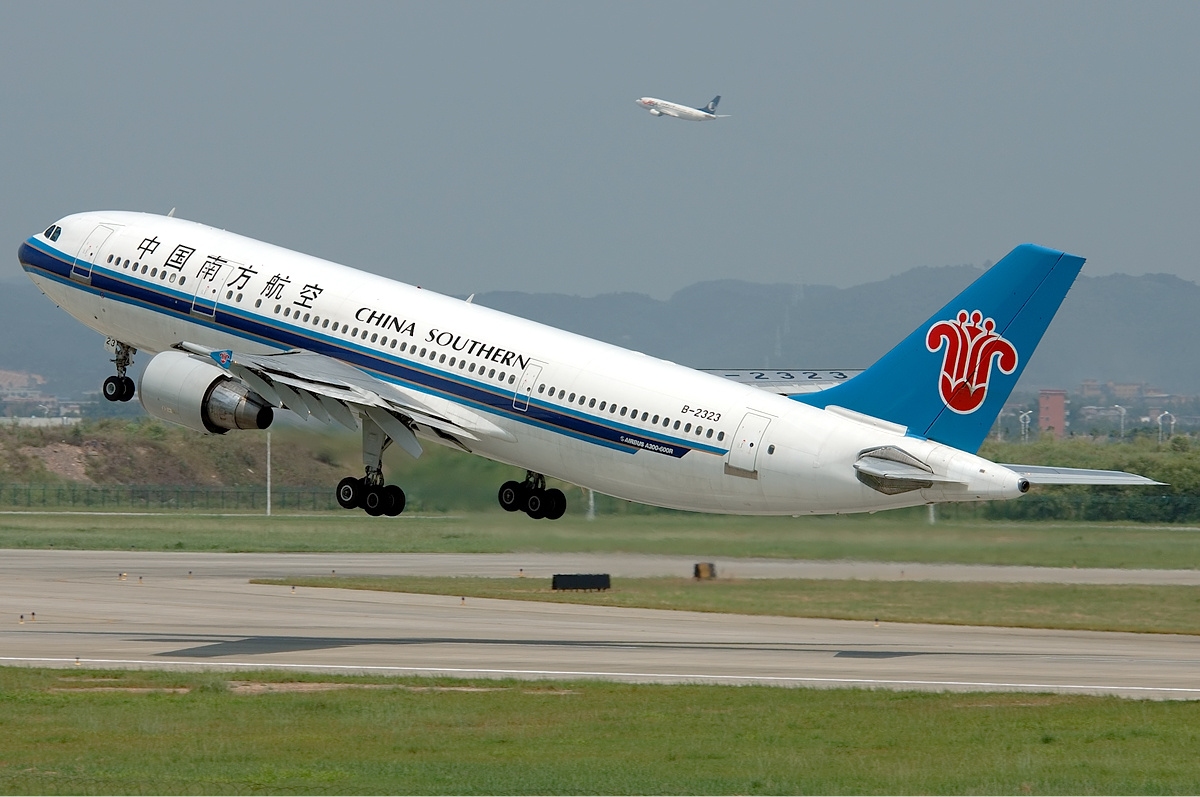 Download this Description China Southern Airlines Airbus Tang picture