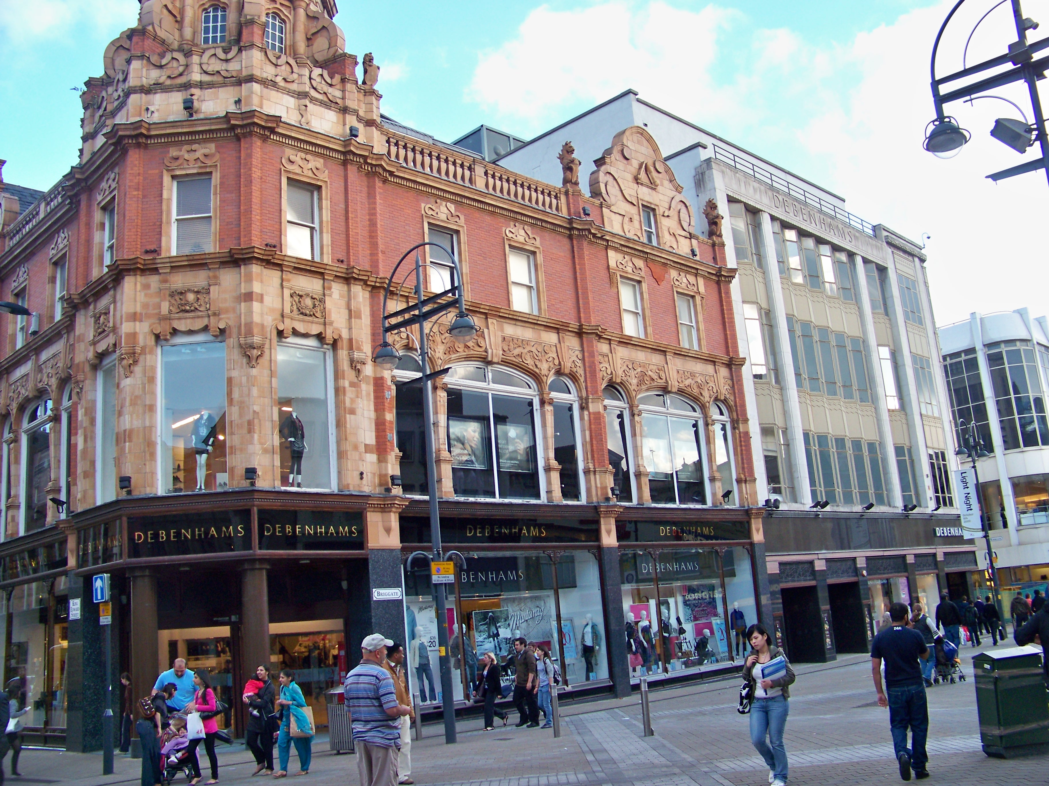 Description Debenhams, Leeds.jpg